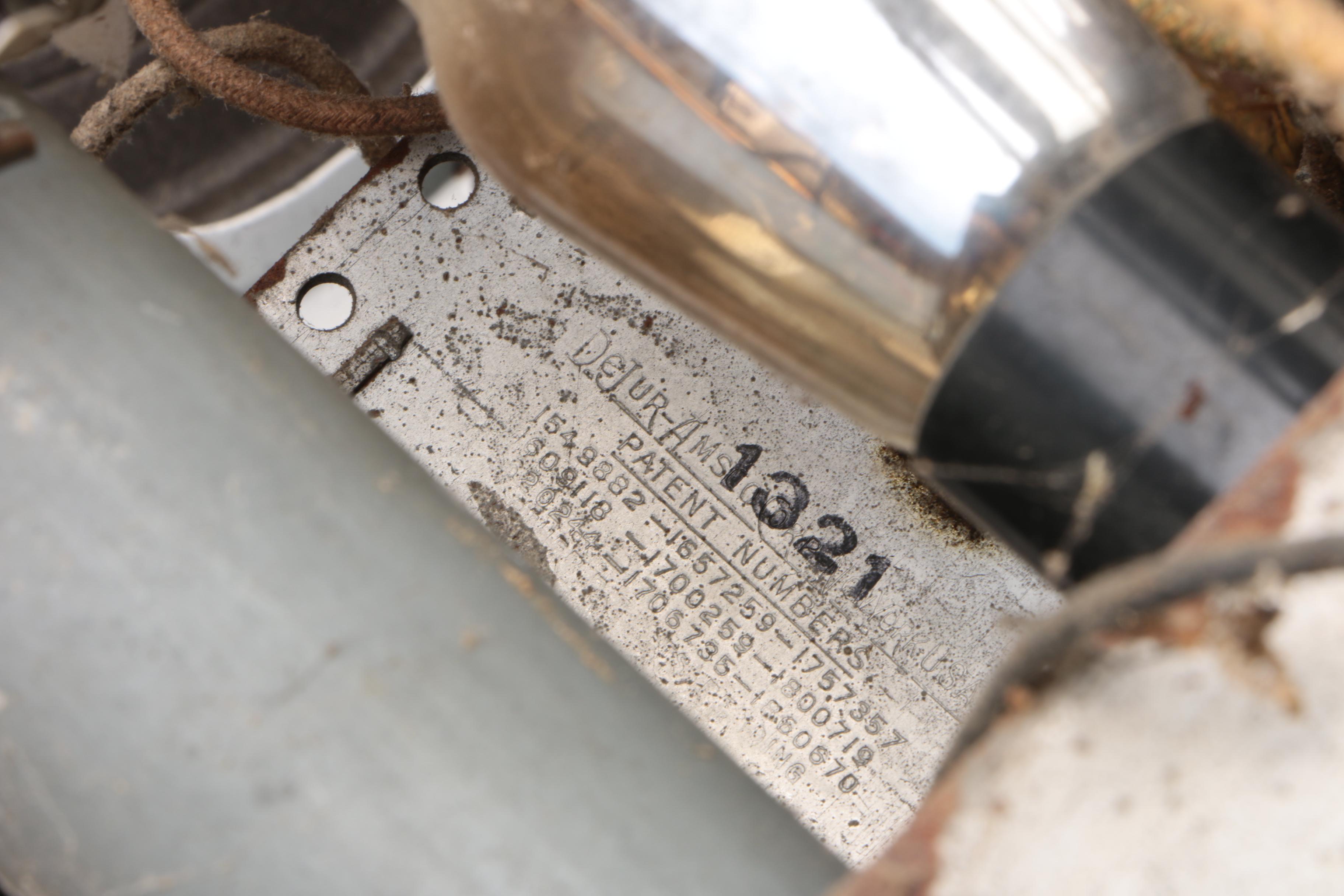 Vintage Goldentone Superheterodyne Tabletop Tube Radio