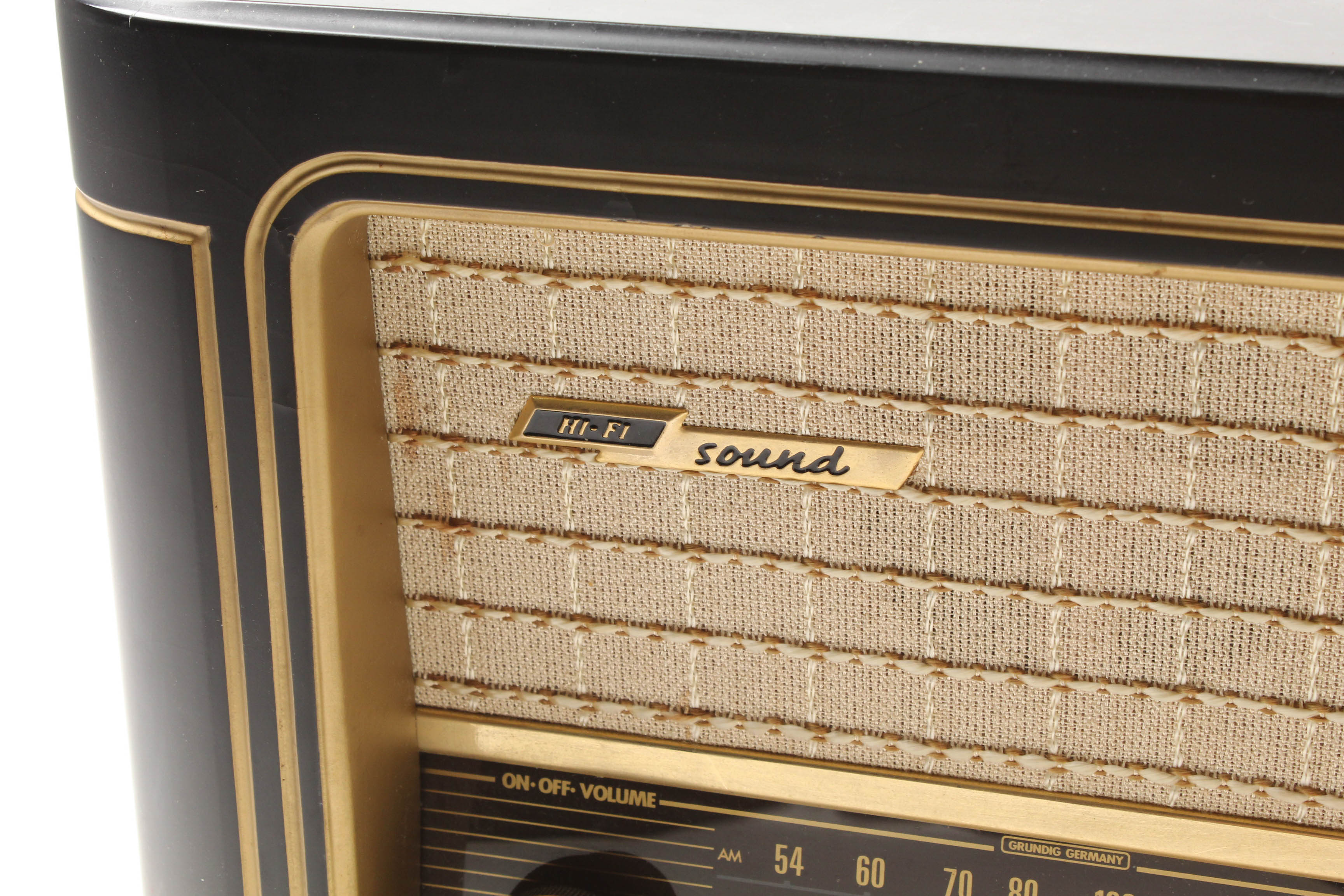 Grundig Model 960 Tabletop Radio