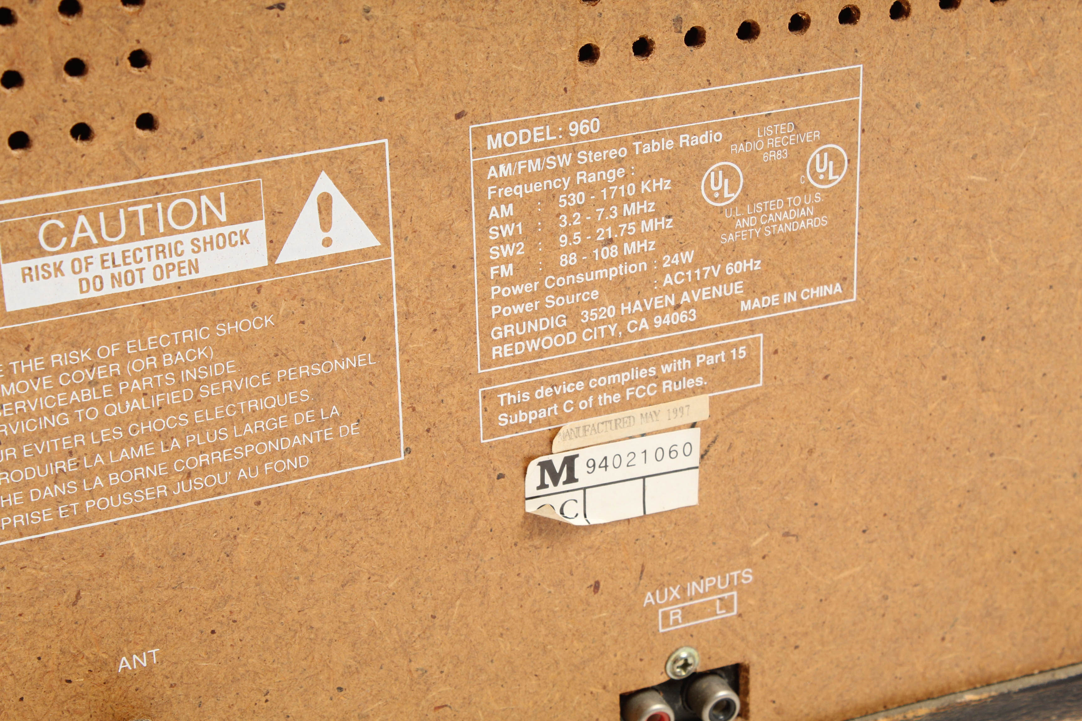 Grundig Model 960 Tabletop Radio