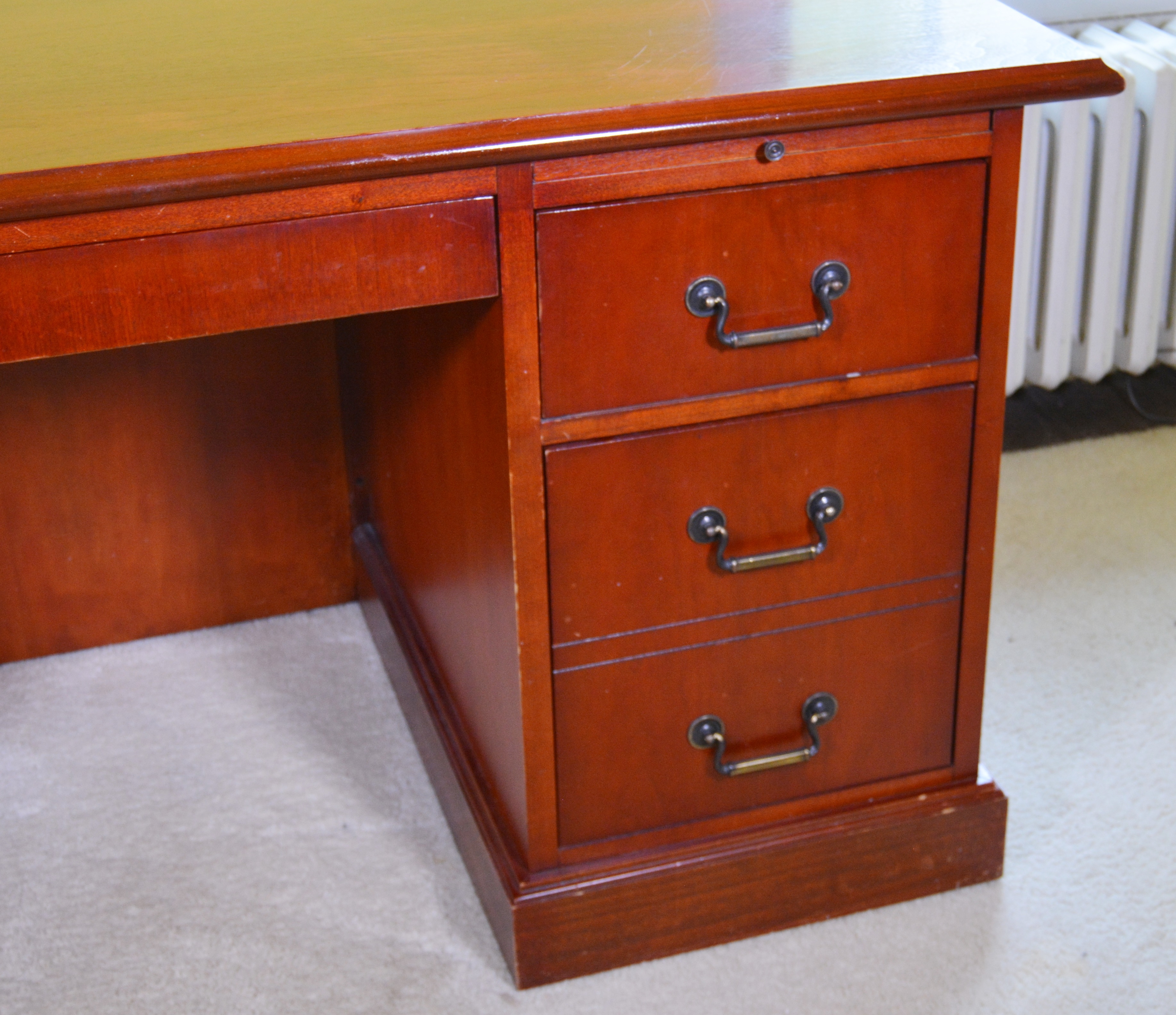 Federal Style Mahogany Finish Executive Desk by Carrico, 20th Century