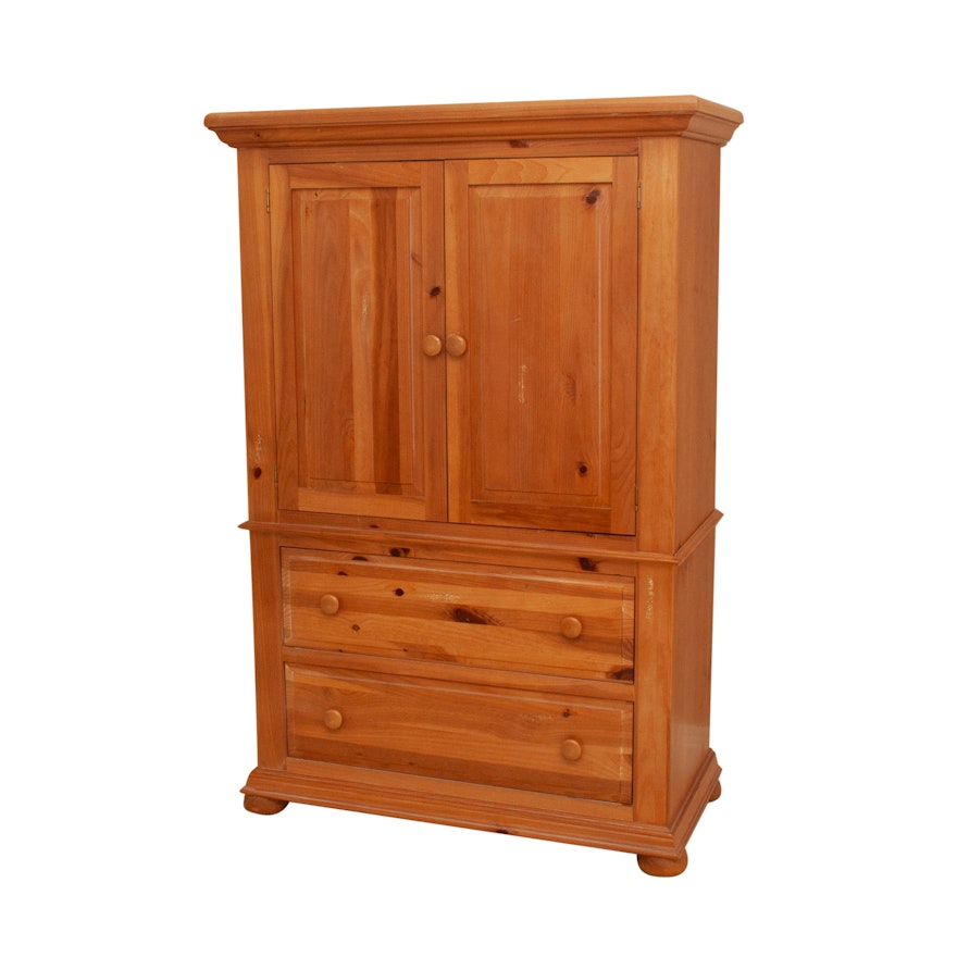 Country Style Pine Broyhill Media Cabinet, Late 20th Century