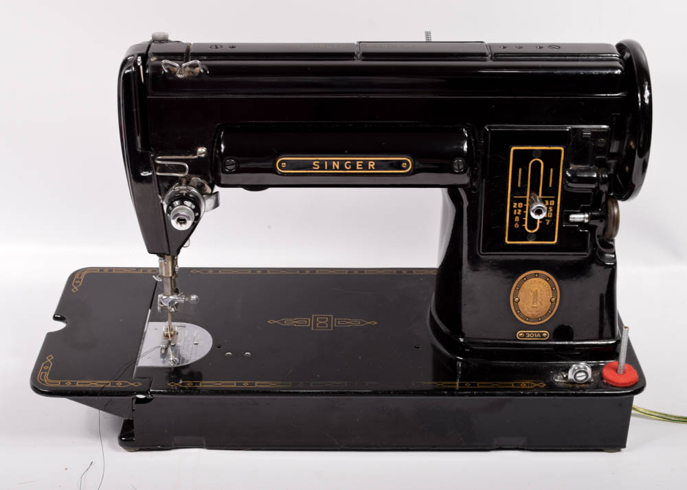 Vintage Singer 301A Sewing Machine