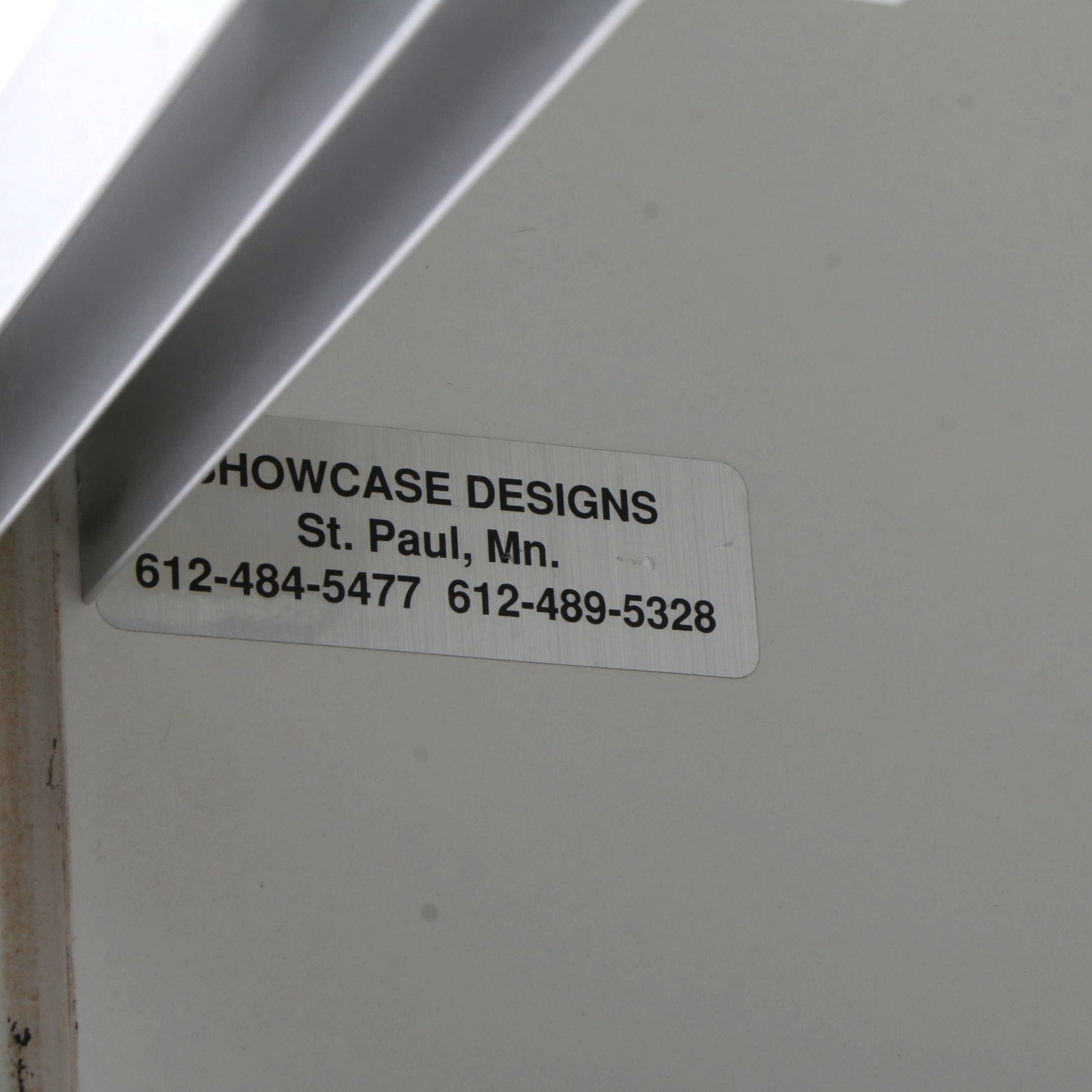 Professional Lighted Wooden Display Cabinet  With Sliding Doors and Shelves