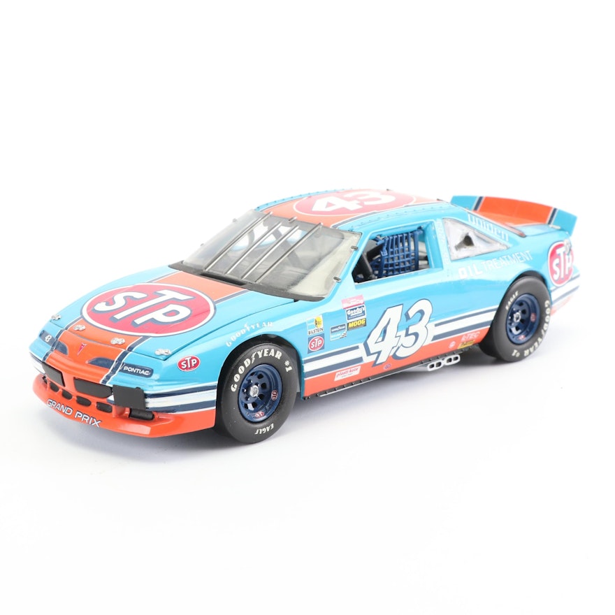 Richard Petty's 1992 Pontiac Grand Prix Die-Cast NASCAR Stock Car