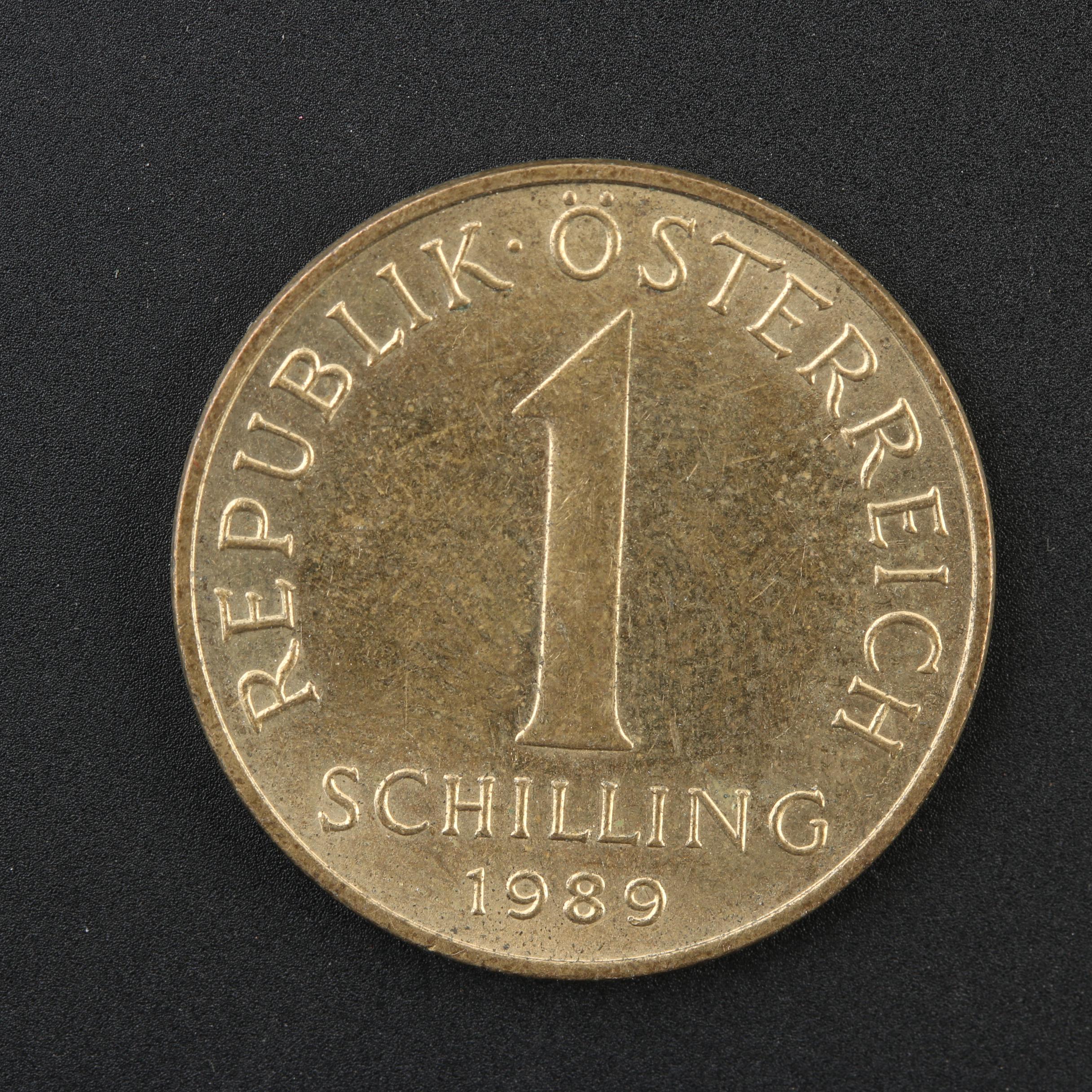 Group of 940 Foreign Coins