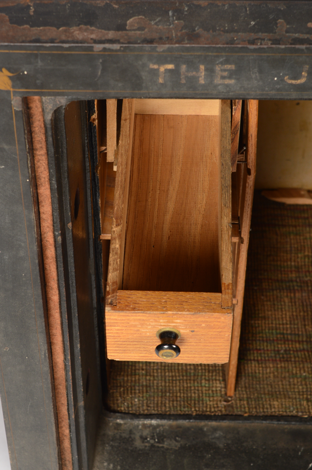 Late 1800s - Early 1900s Antique Cary Safe Co. of Chicago Safe with Castor Feet