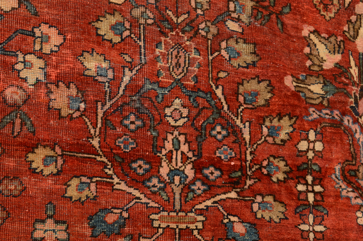 Hand-Knotted Persian Sarouk Wool Rug from Oscar Isberian Rugs