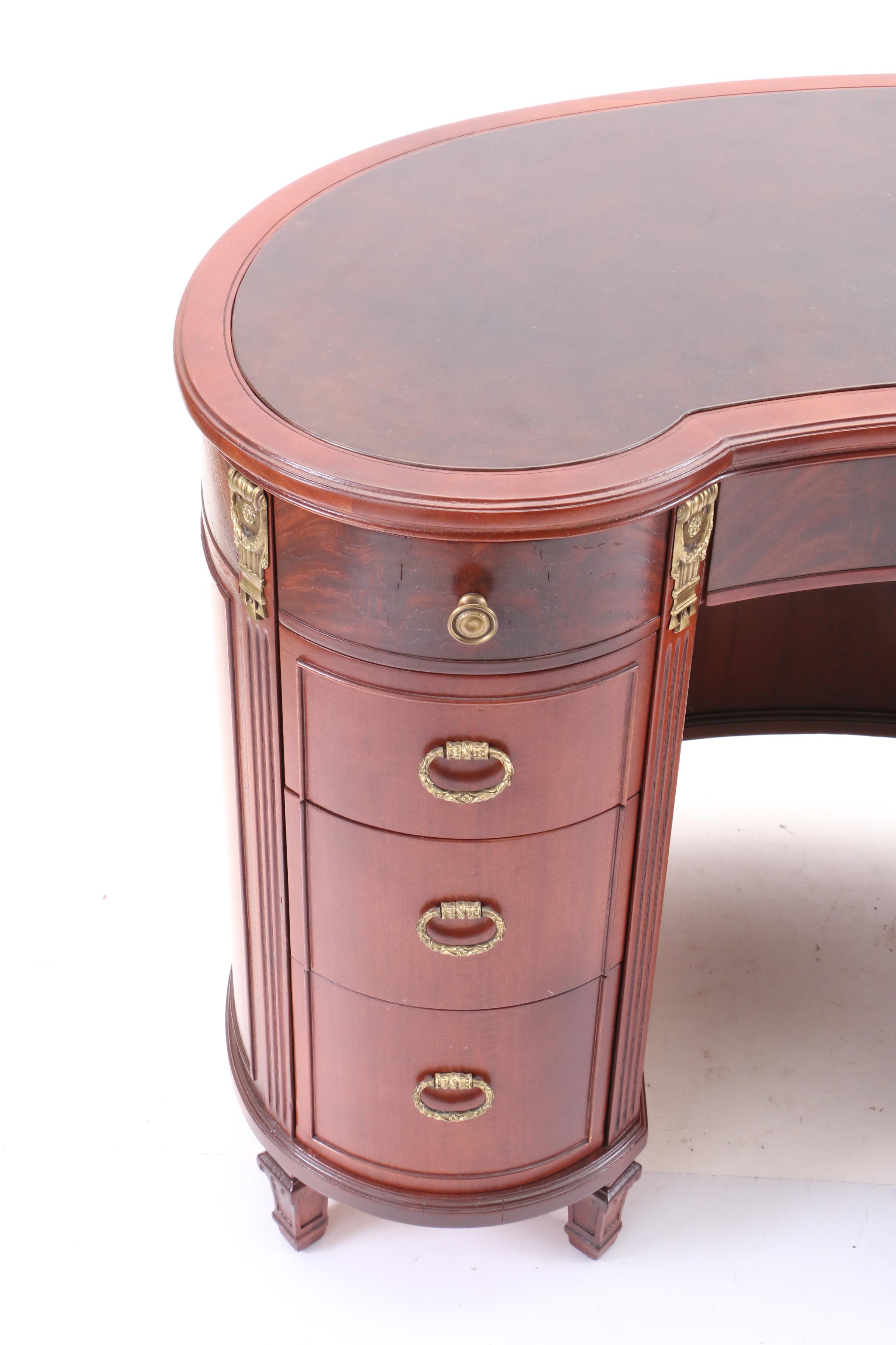 Federal Style Kidney Shape Knee Hole Desk