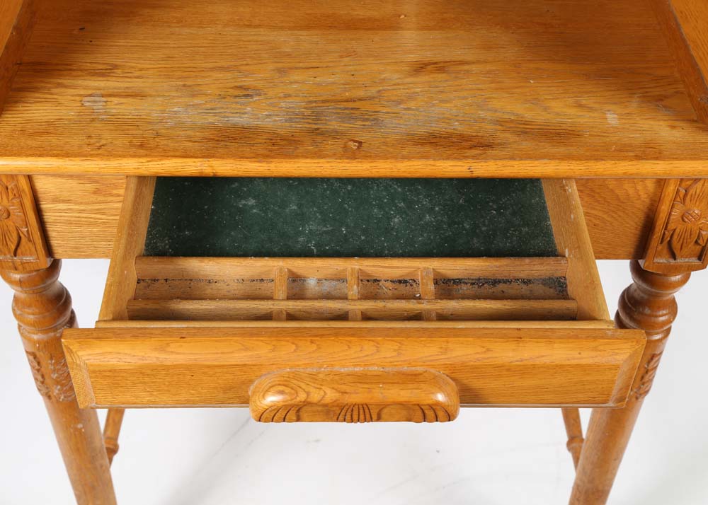Oak Roll-Top Desk by American Lifestyles, 20th Century