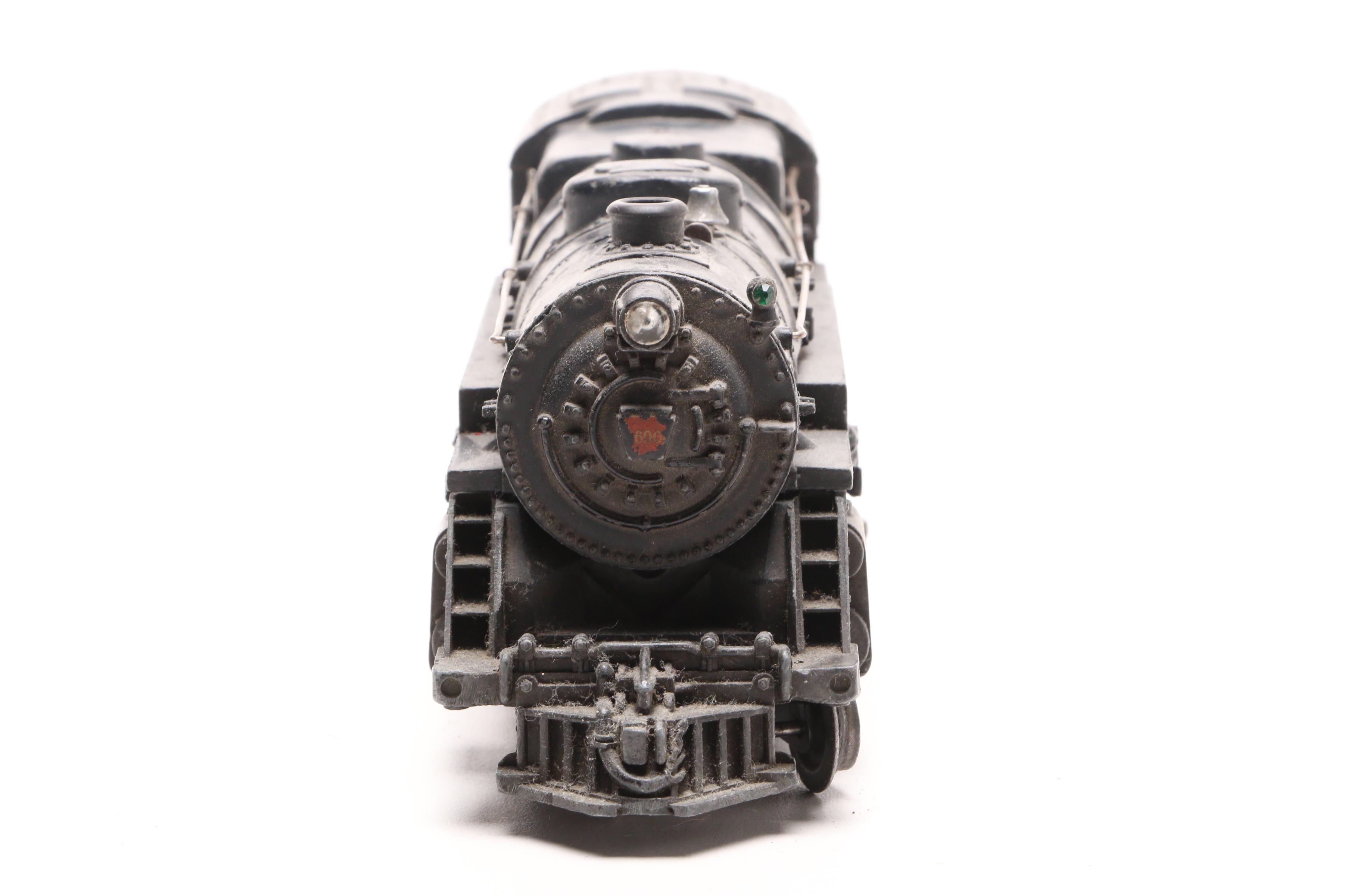 1940s-1950s Lionel Locomotive Model Train With Metal Plate