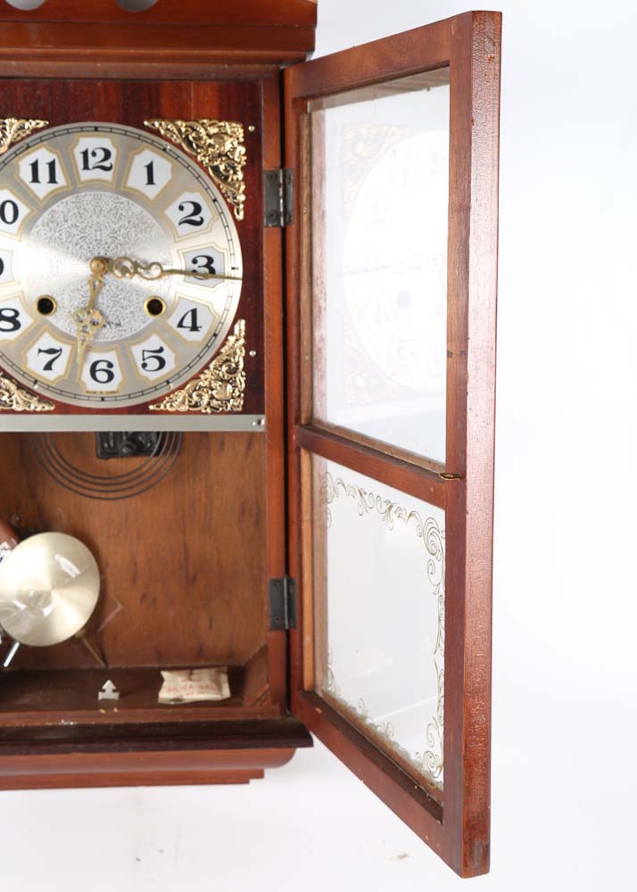 Contemporary Regulator Wall Clock