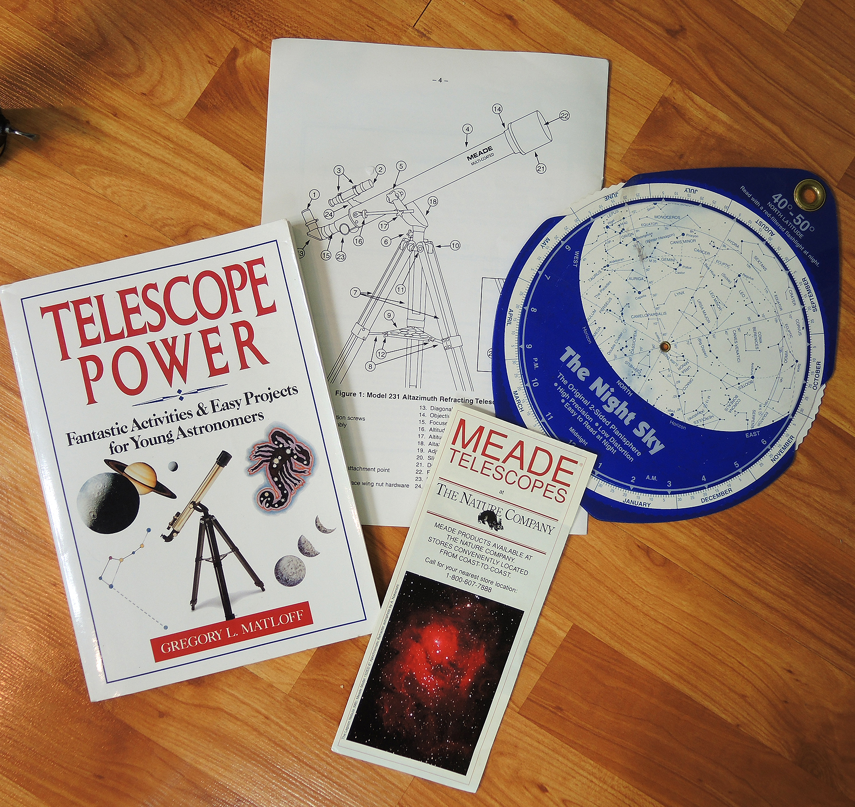 Meade Model 231 60mm Altazimuth Refracting Telescope with Lens