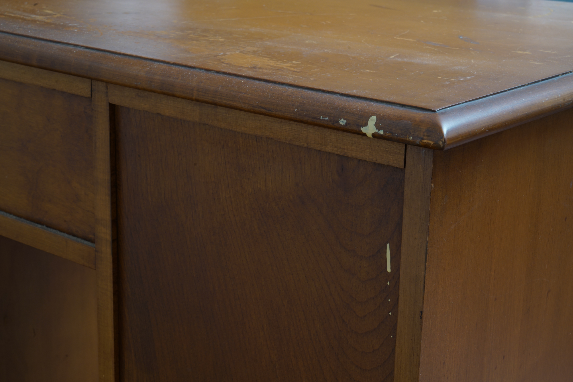 Federal Style Maple Kneehole Desk by Conant Ball Company, Mid-20th Century