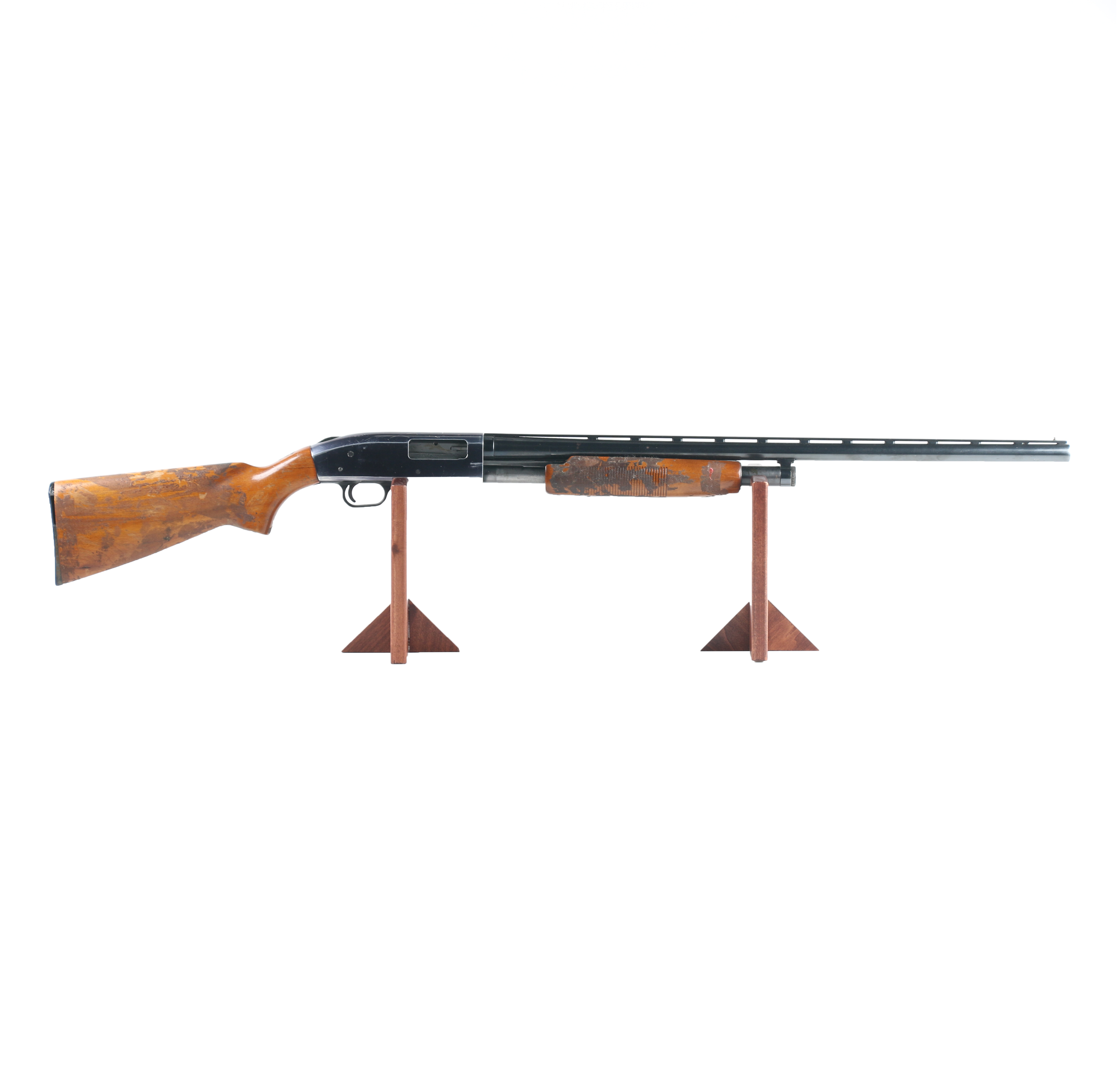 Mossberg Model 500AT 12 Gauge Pump Action Shotgun
