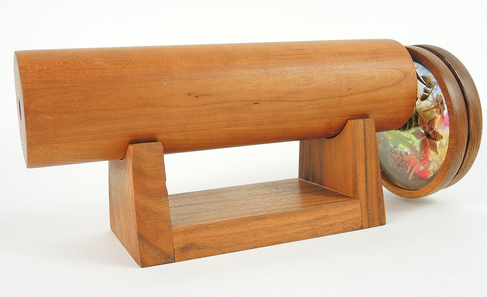 Kaleidoscope with Stand and Extra Wheels