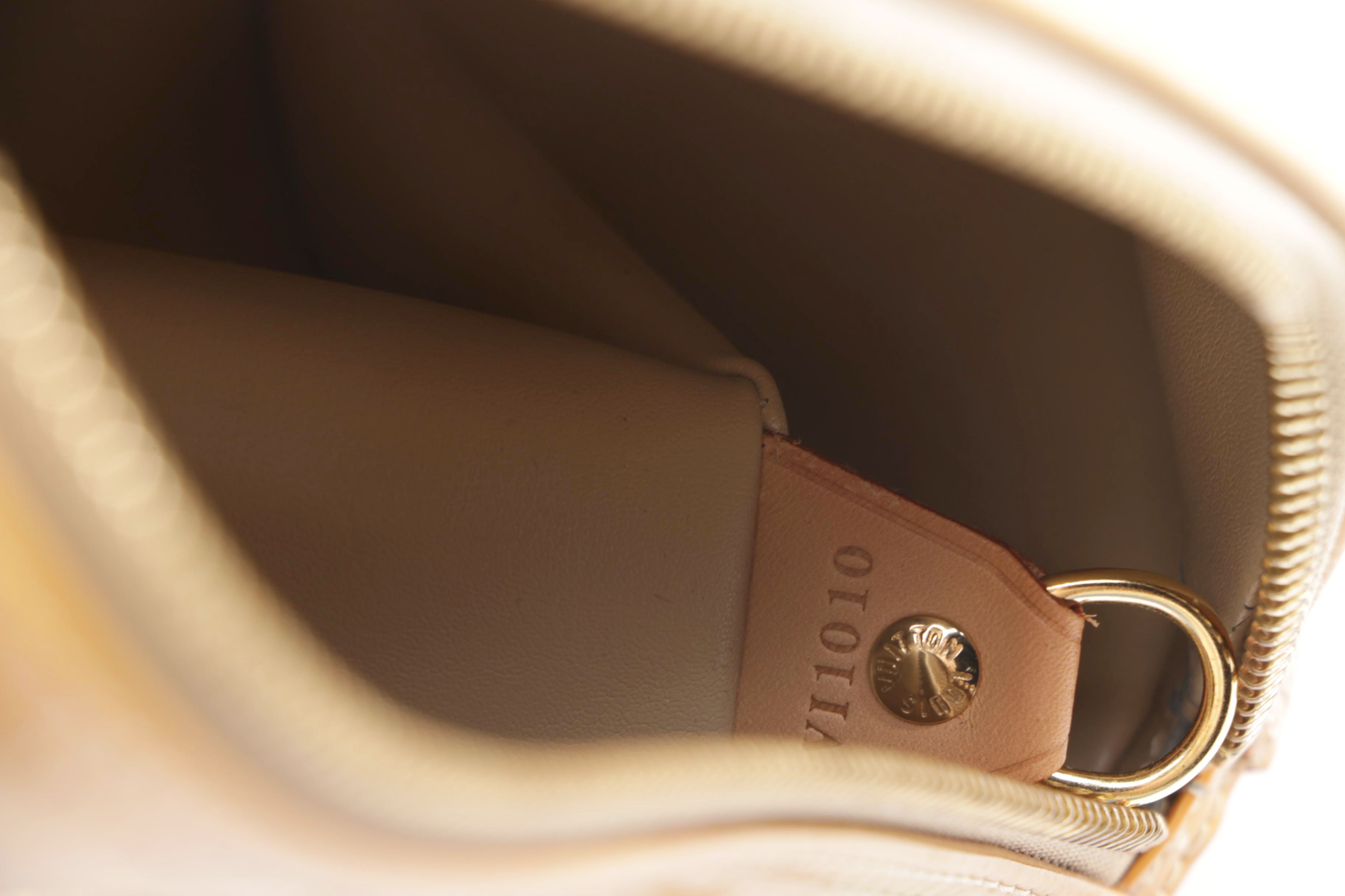 2000 Louis Vuitton of Paris Mango Vernis Monogram Papillon 30 Handbag