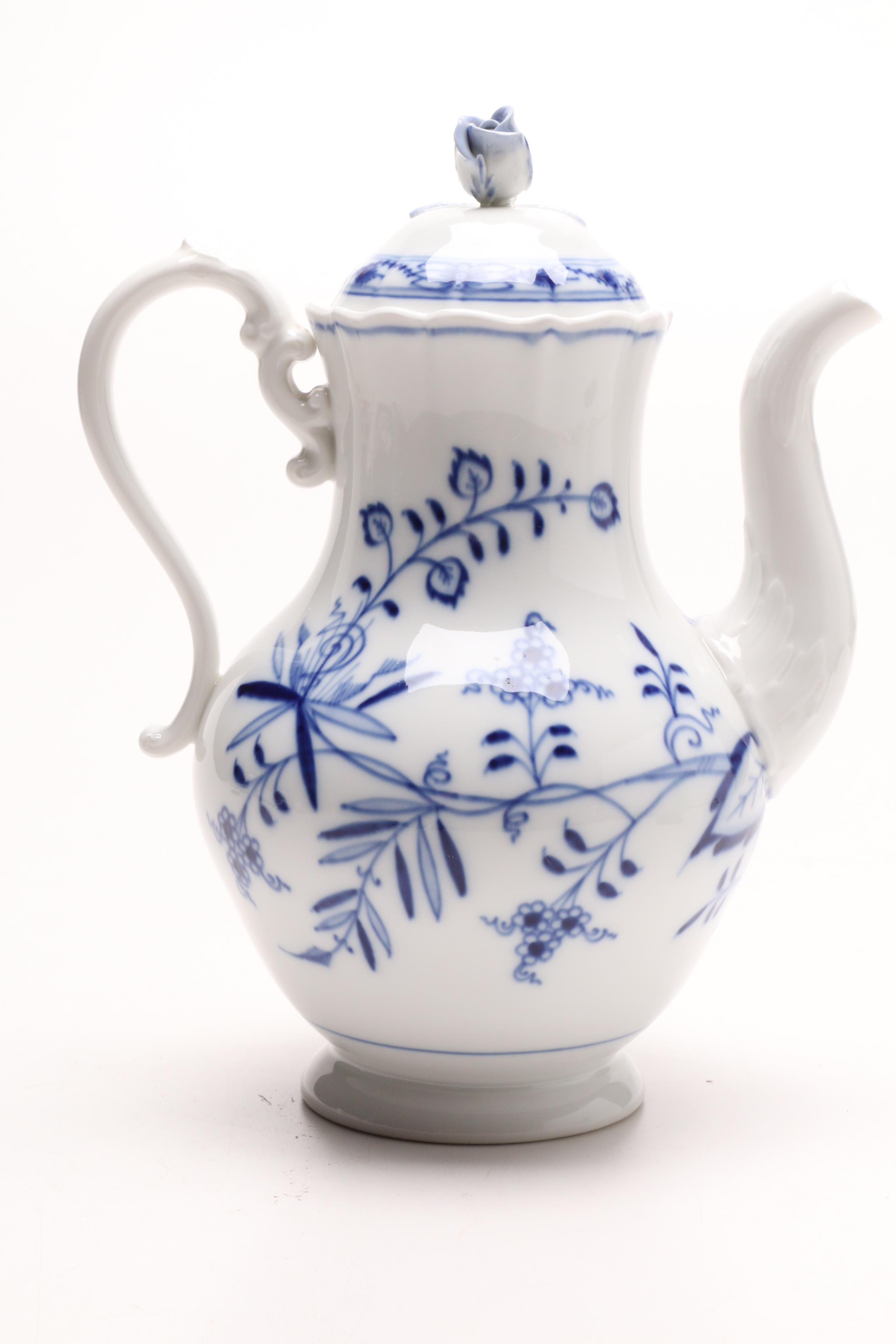 Meissen "Blue Onion" Porcelain Coffee Pot