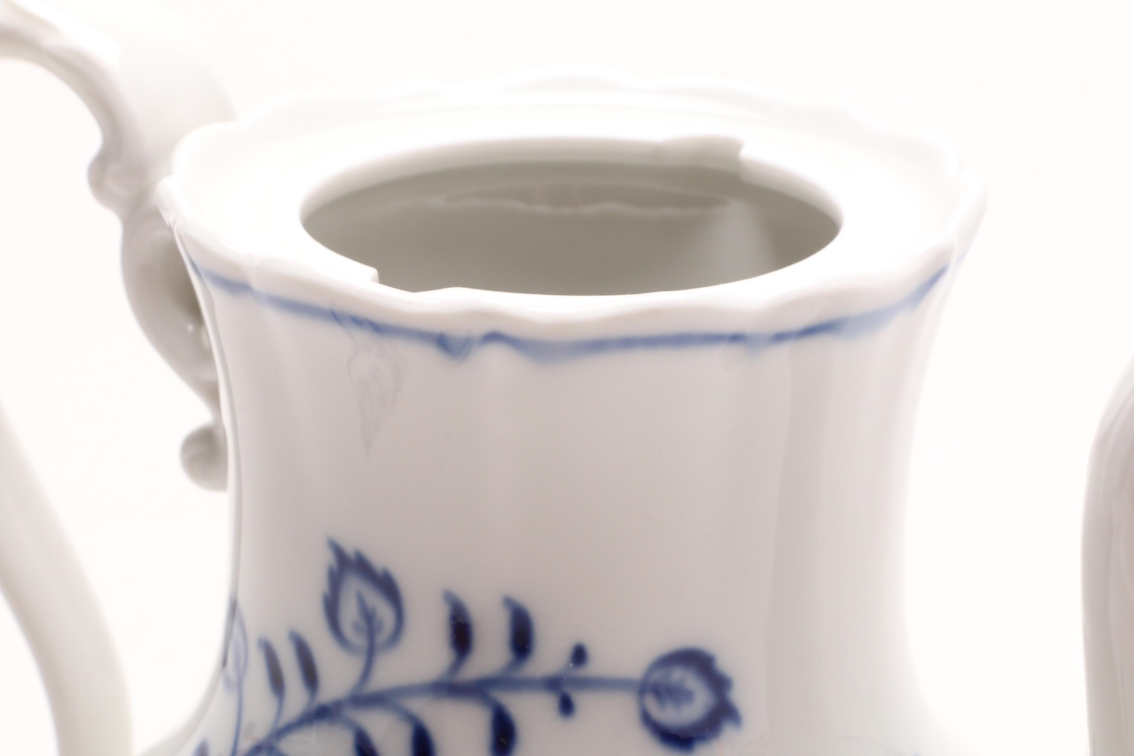 Meissen "Blue Onion" Porcelain Coffee Pot