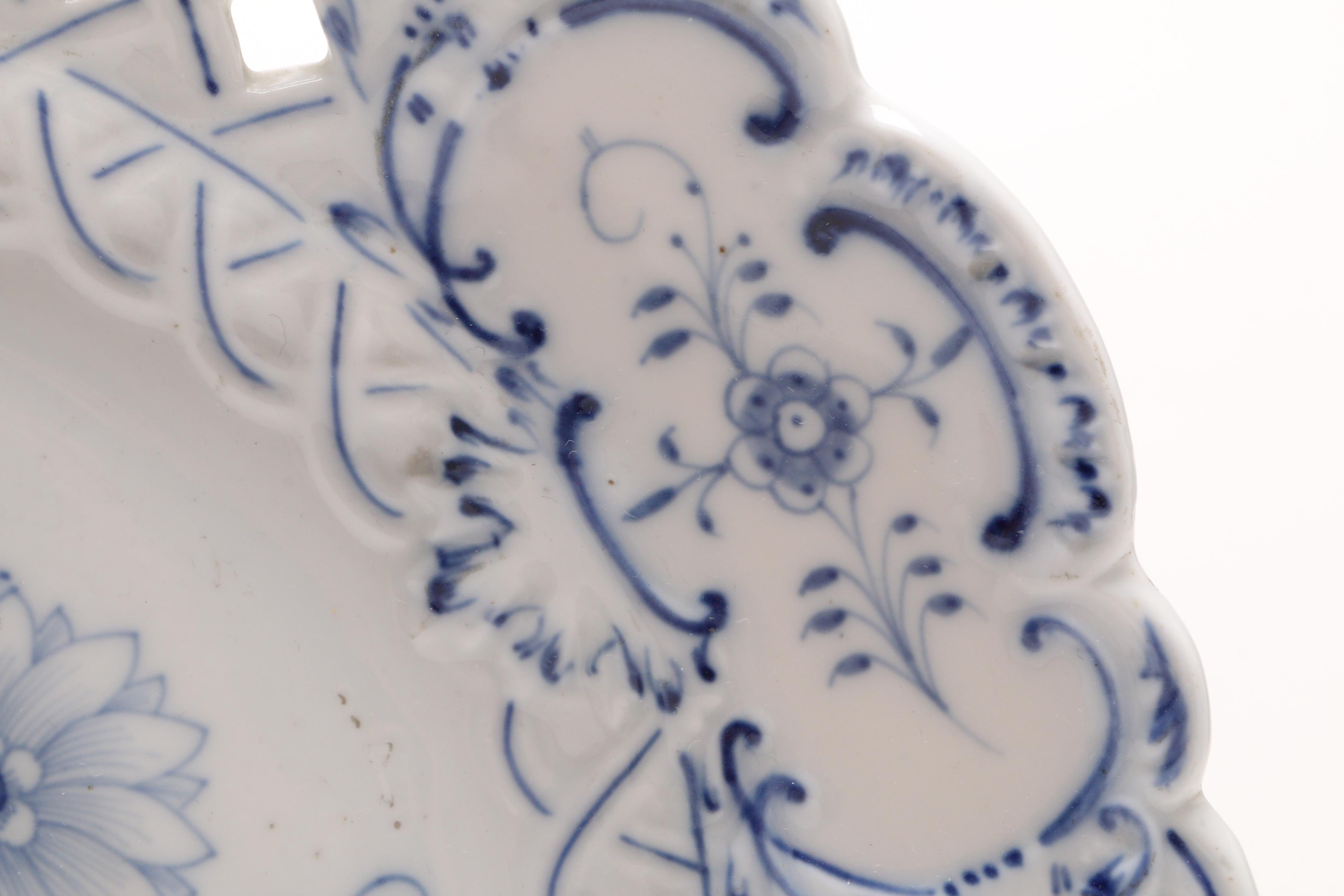 Carl Theichert Meissen Stove "Blue Onion" Porcelain Plate, Circa 1882-1929