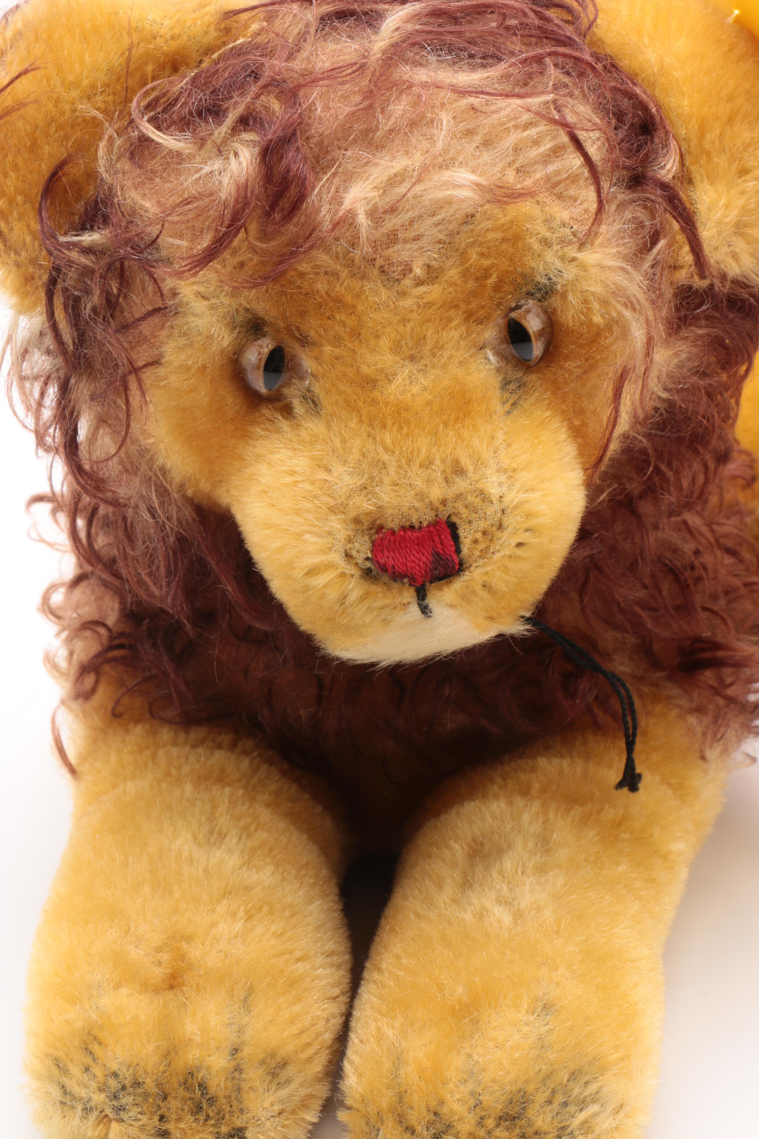 Vintage Stuffed Lion Toy with Articulated Head