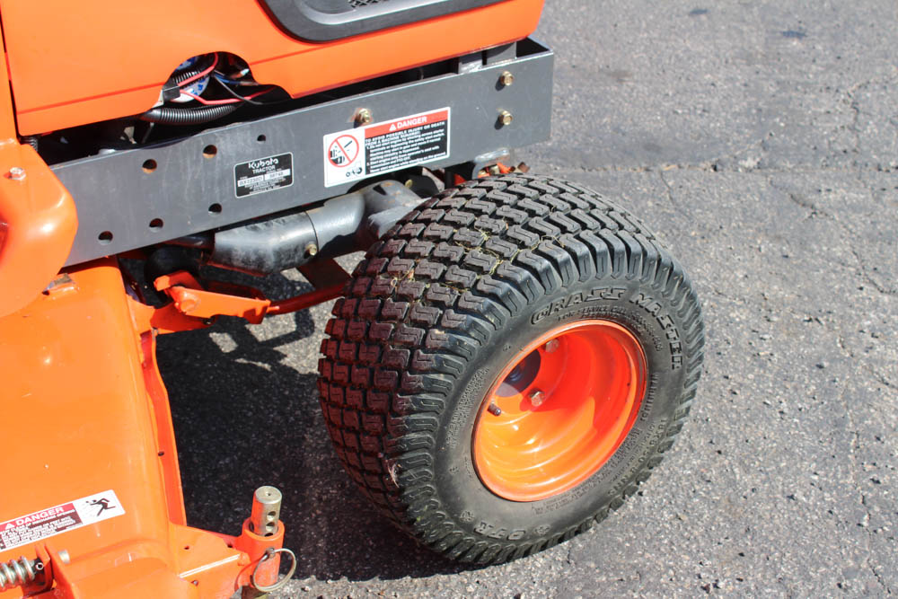 Kubota BX2230 Riding Tractor with 60" Mowing Deck