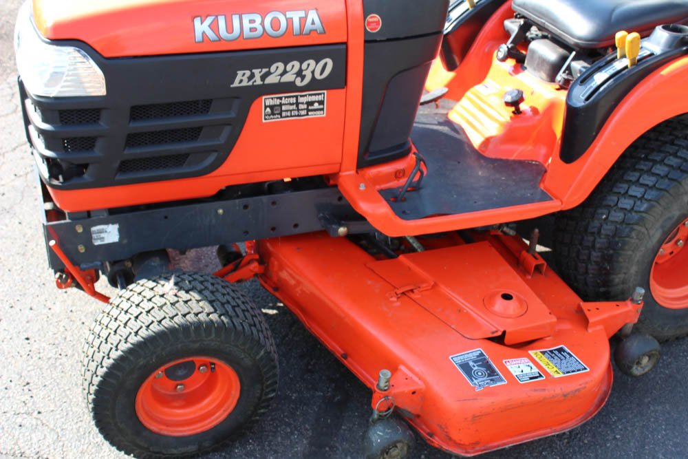 Kubota BX2230 Riding Tractor with 60" Mowing Deck