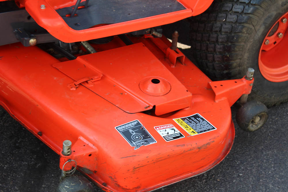 Kubota BX2230 Riding Tractor with 60" Mowing Deck