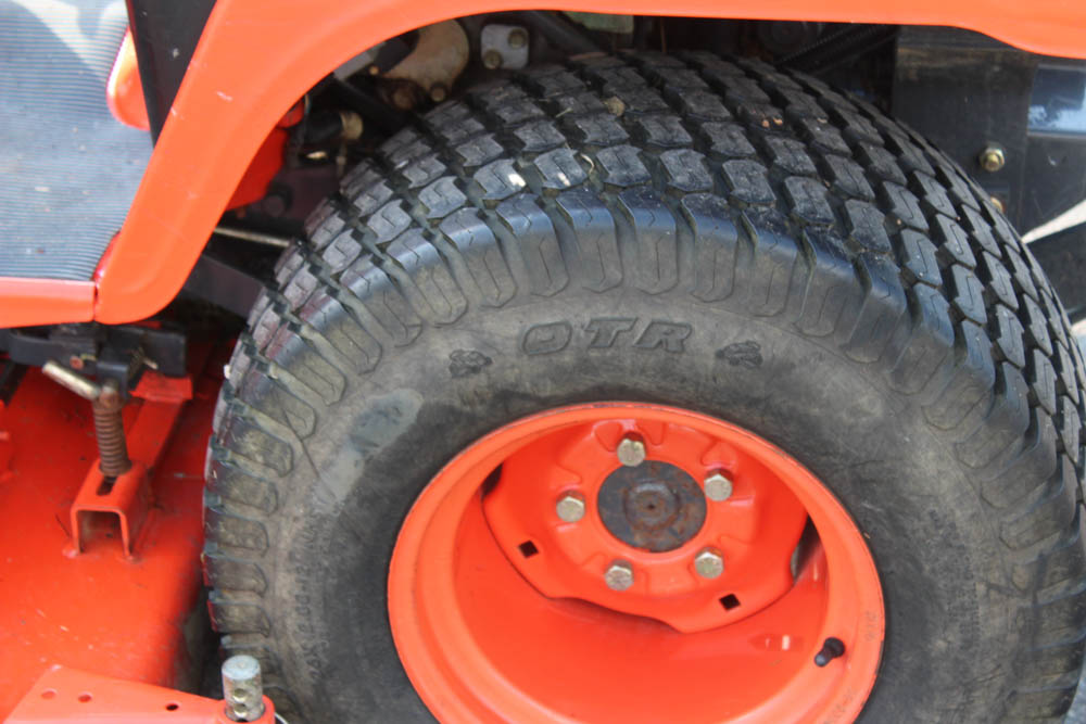 Kubota BX2230 Riding Tractor with 60" Mowing Deck