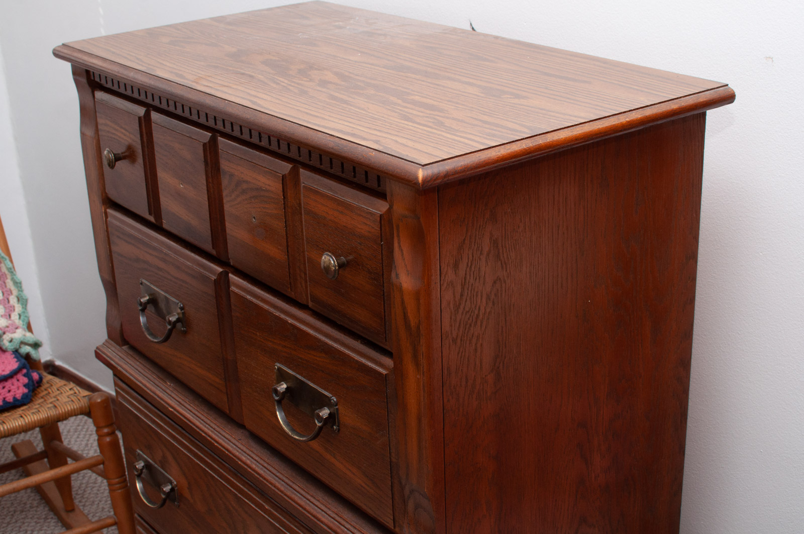 Contemporary Oak Veneer and Laminate Chest of Drawers