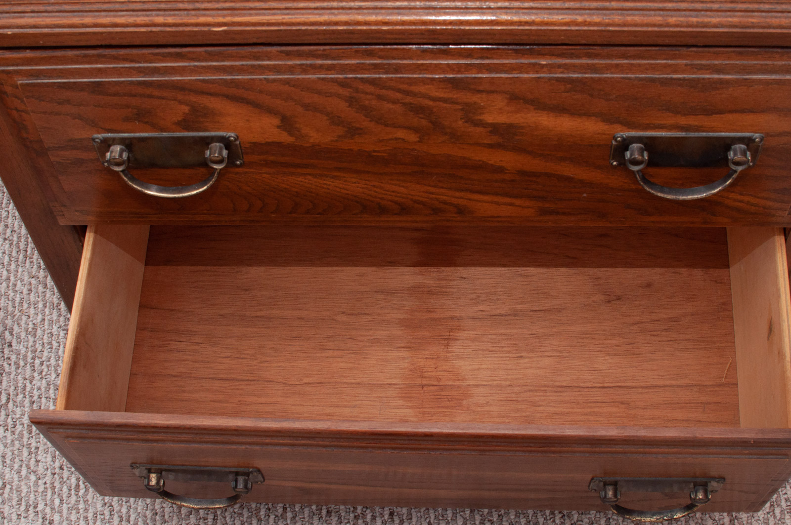 Contemporary Oak Veneer and Laminate Chest of Drawers