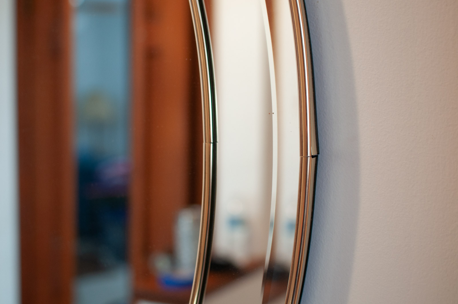 Beveled Oval Wall Mirror