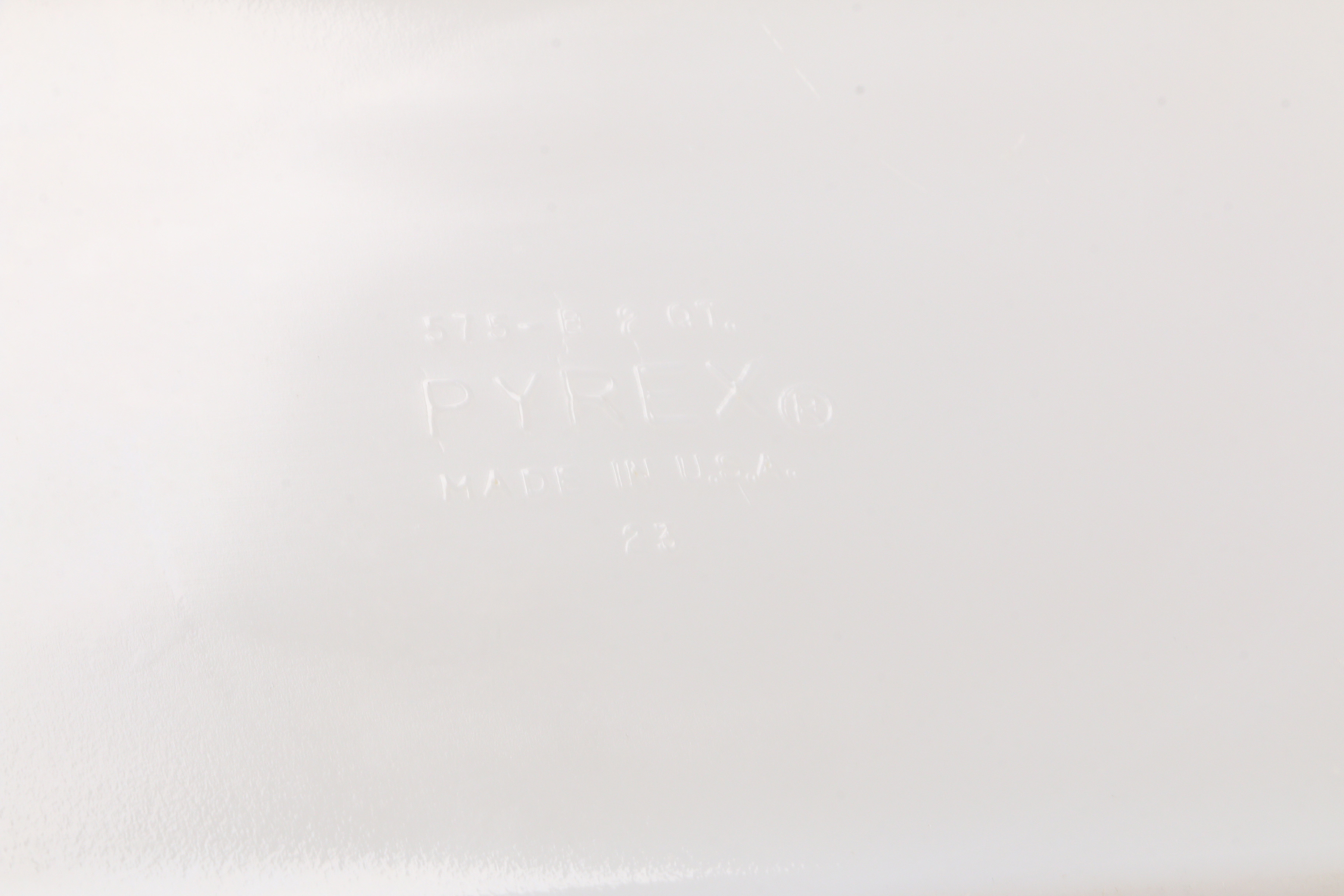 Pyrex Lidded Refrigerator Glassware with "Pink Swirl" Pattern Dish in Stand