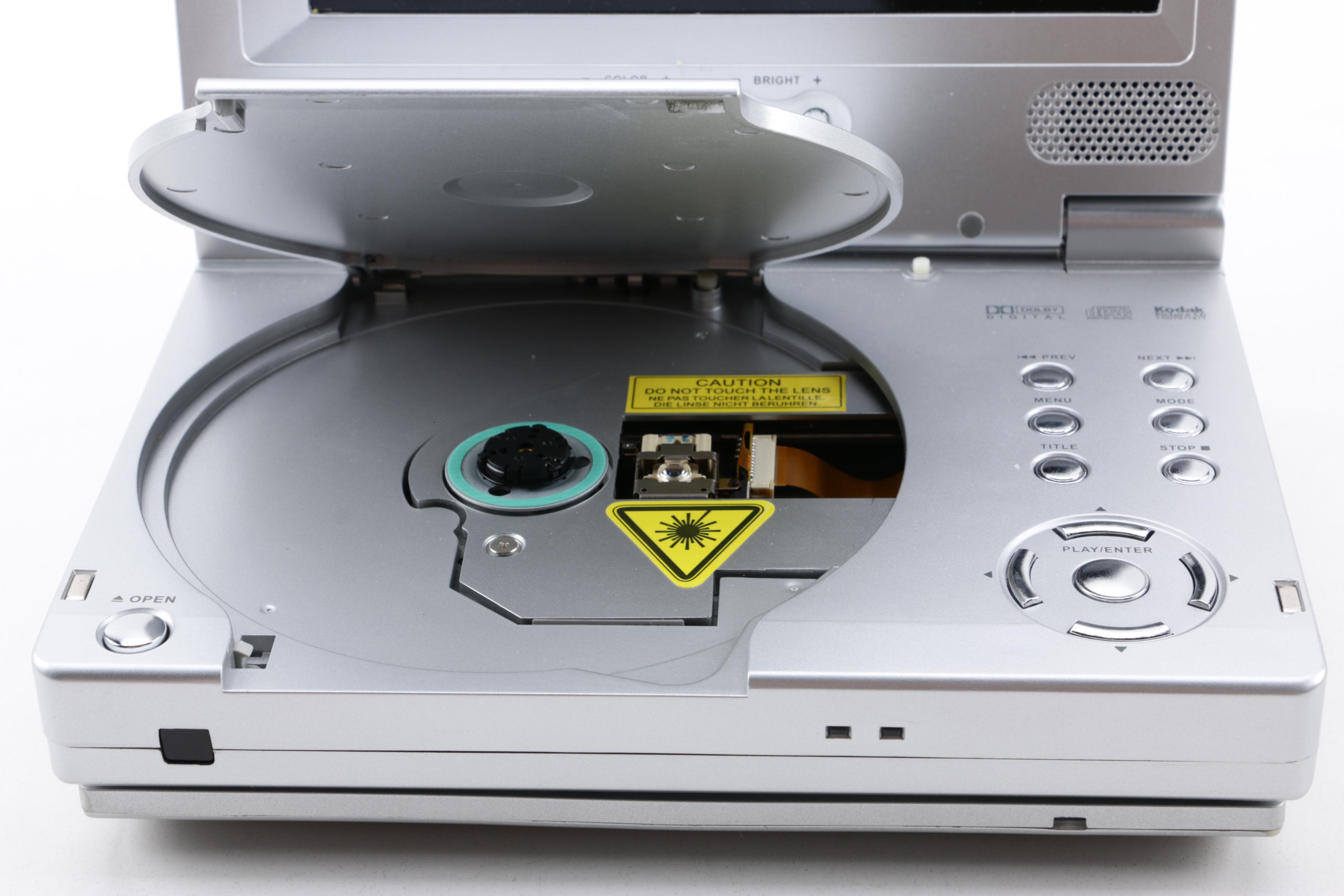 Polaroid PDV-0700 Portable DVD Player with Case and Accessories