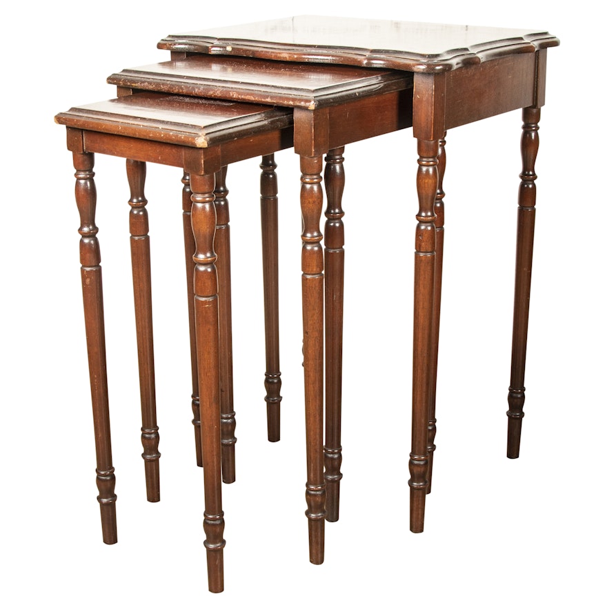 Federal Style Mahogany Nesting Tables, 20th Century