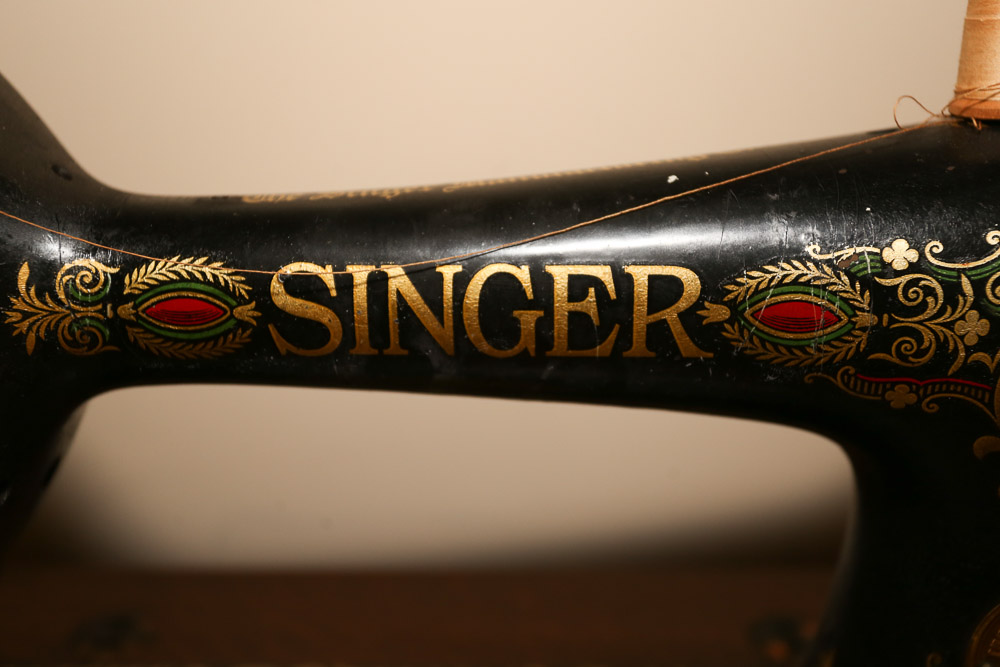 1923 Singer Sewing Machine Table, Model 66