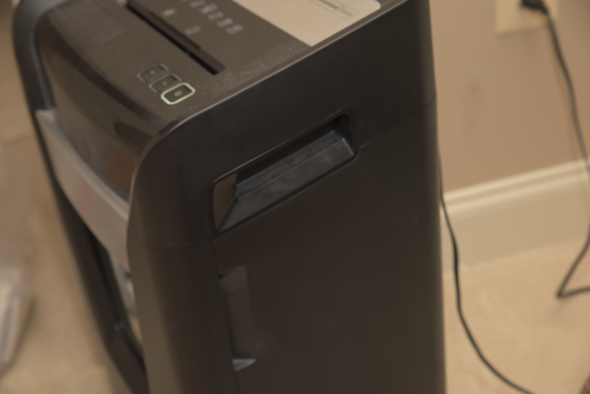 Staples Professional Series Paper Shredder