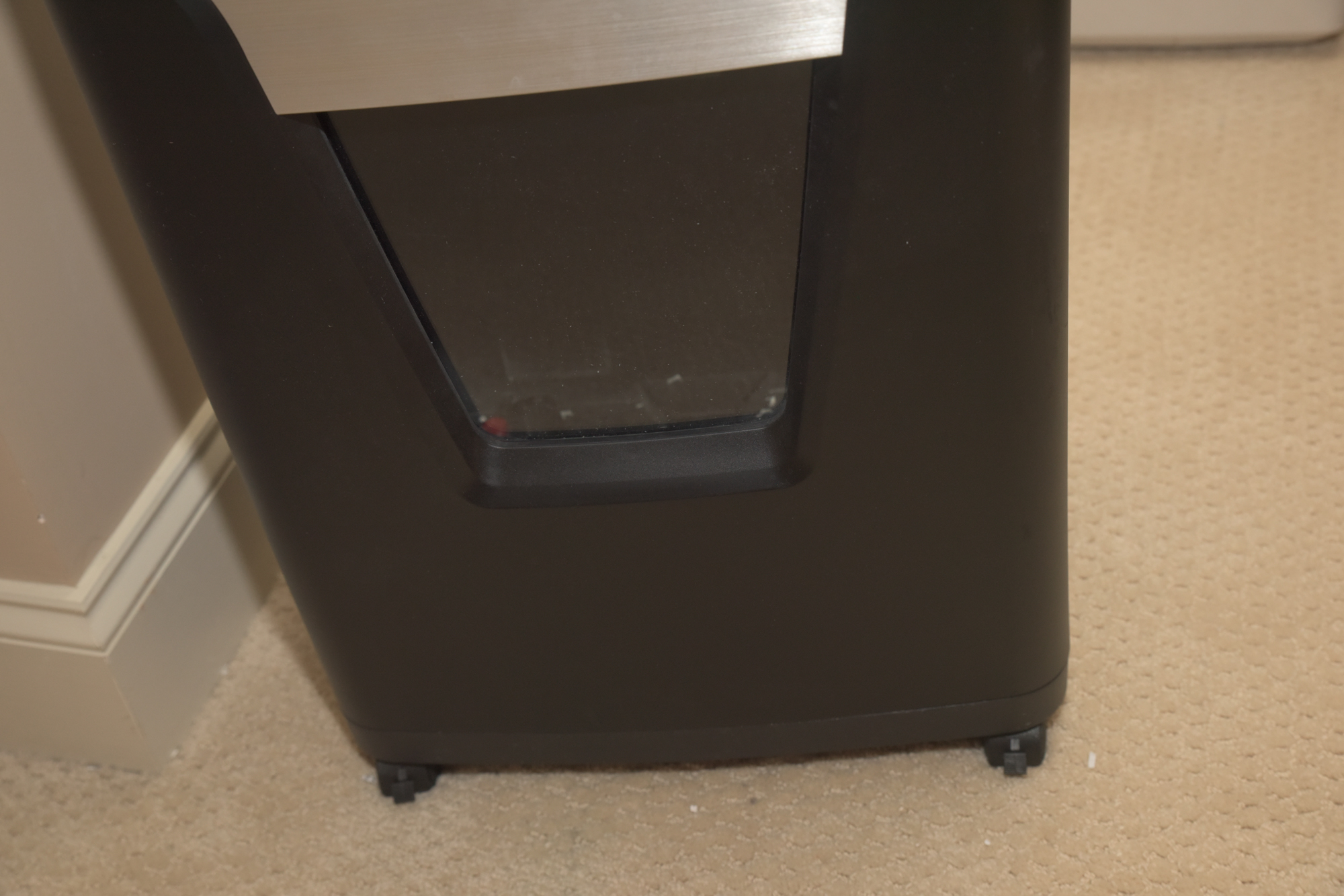 Staples Professional Series Paper Shredder