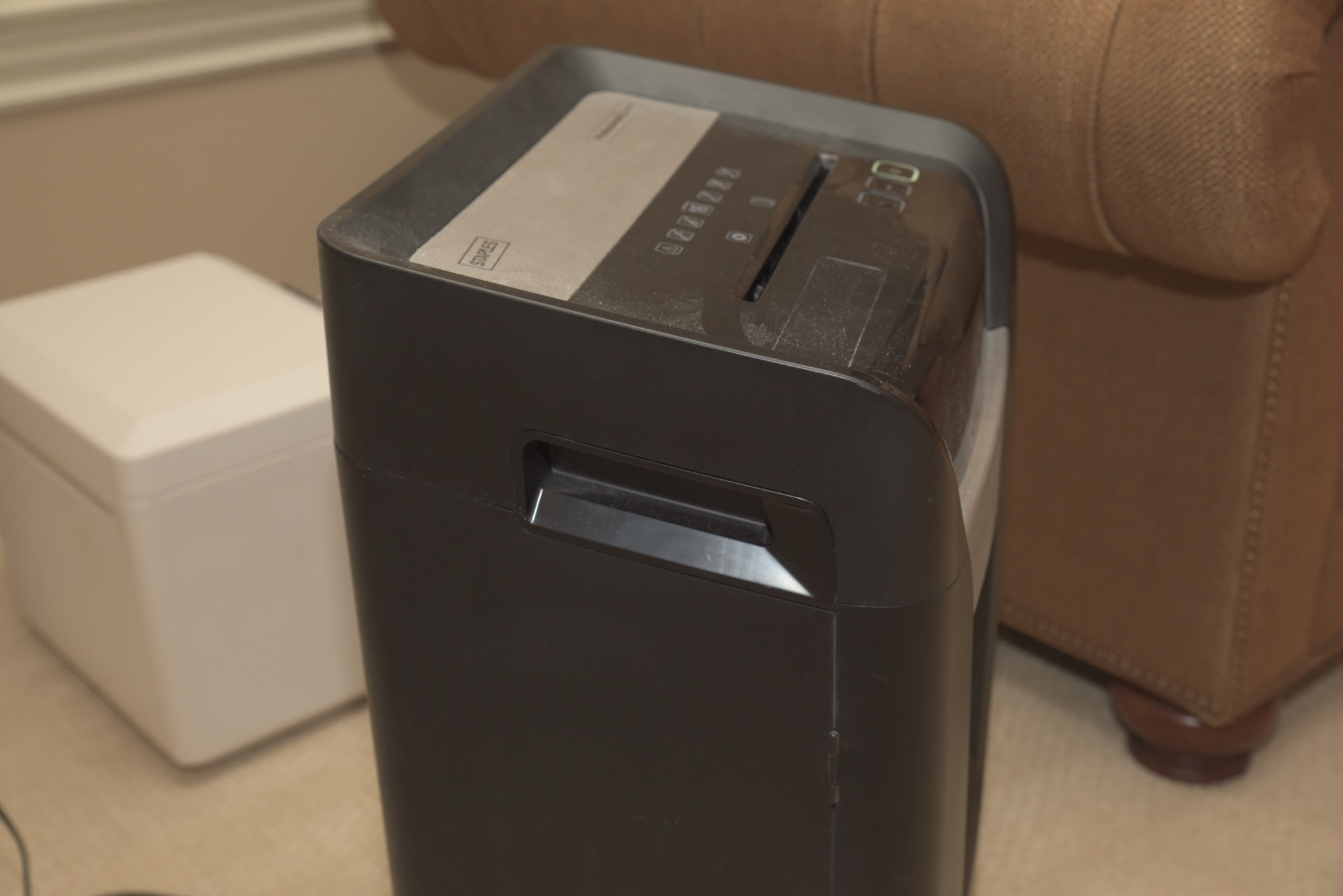 Staples Professional Series Paper Shredder