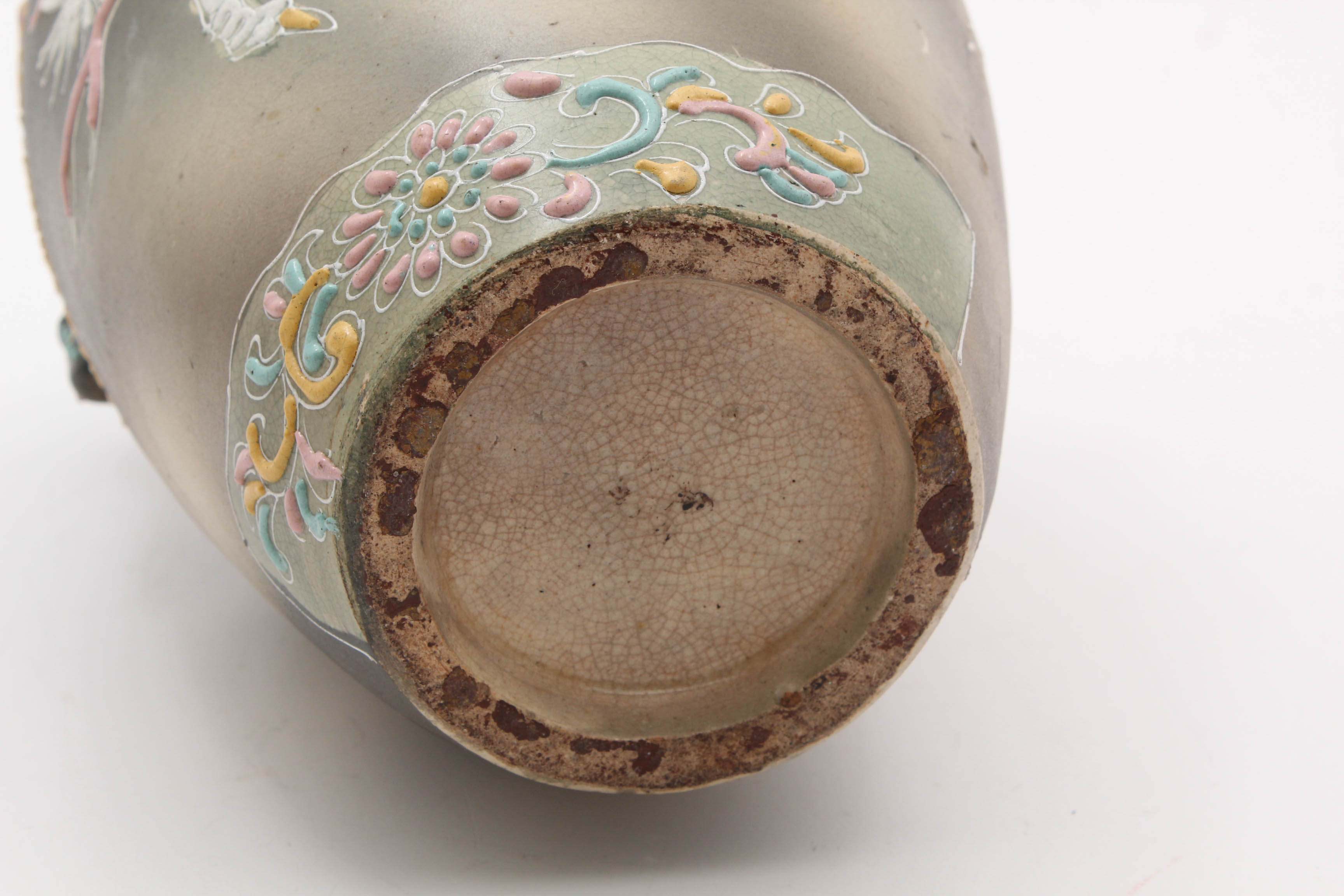 Japanese Moriage Dragon Motif Ceramic Vase