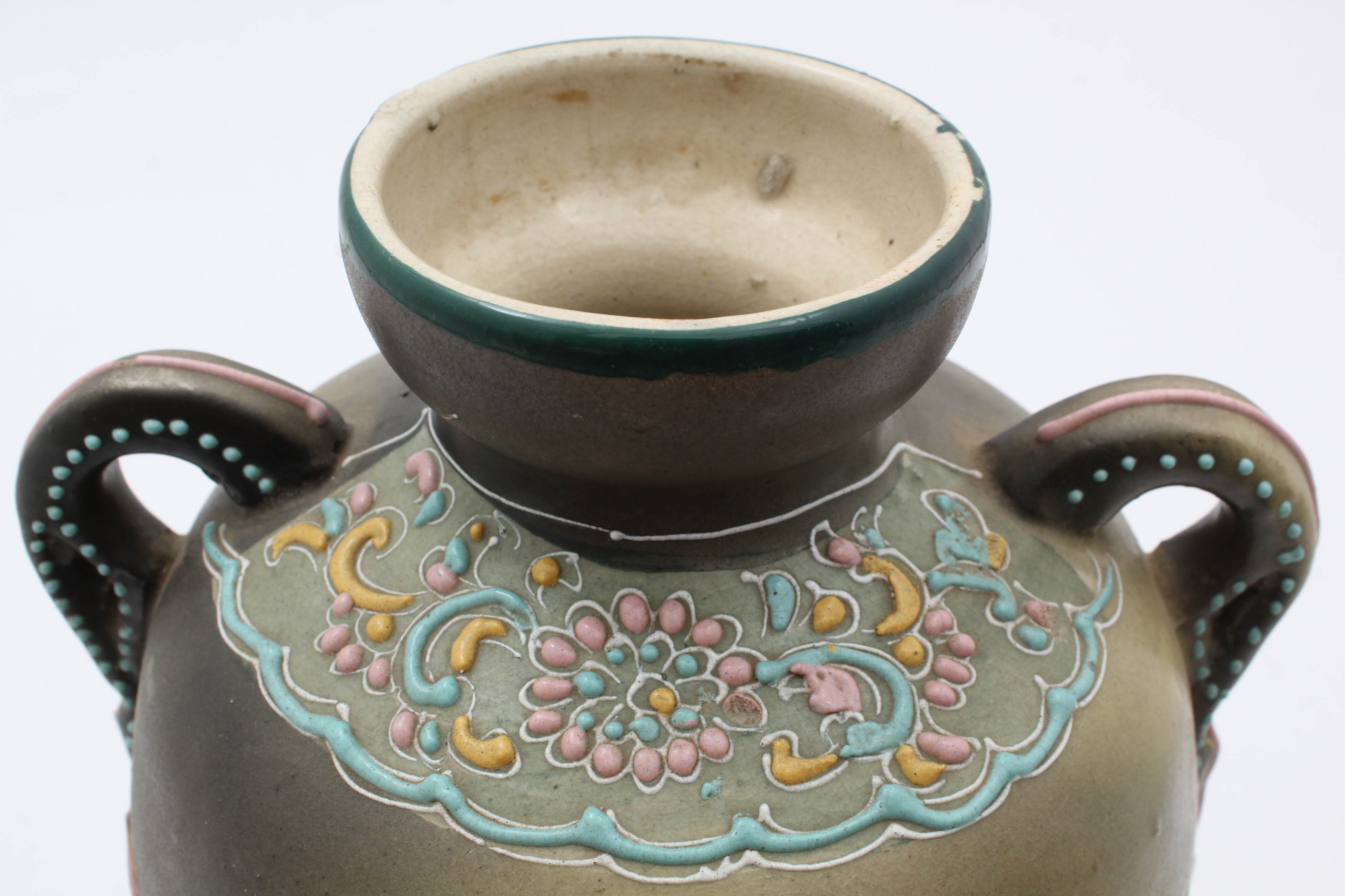 Japanese Moriage Dragon Motif Ceramic Vase