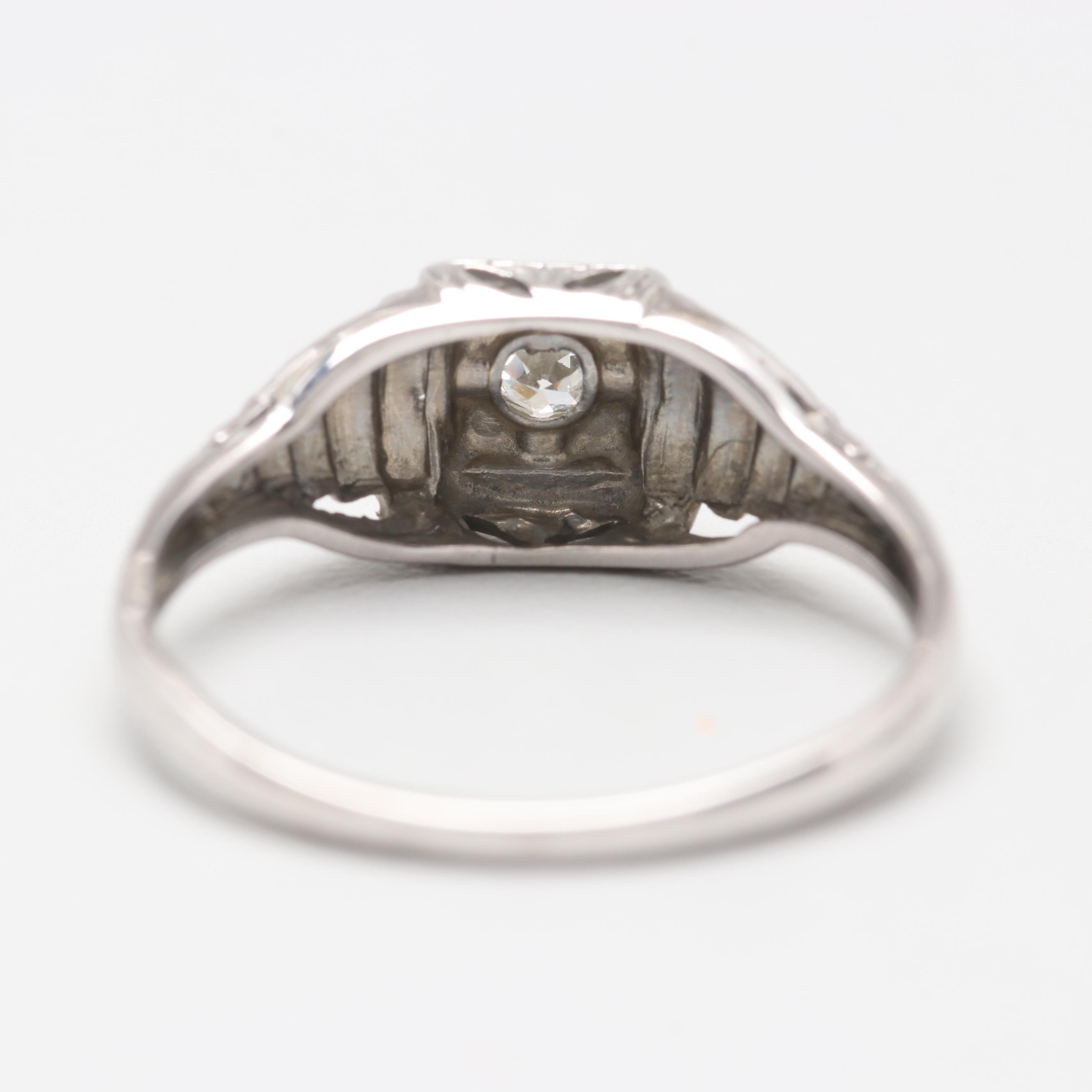 18K White Gold Diamond Ring