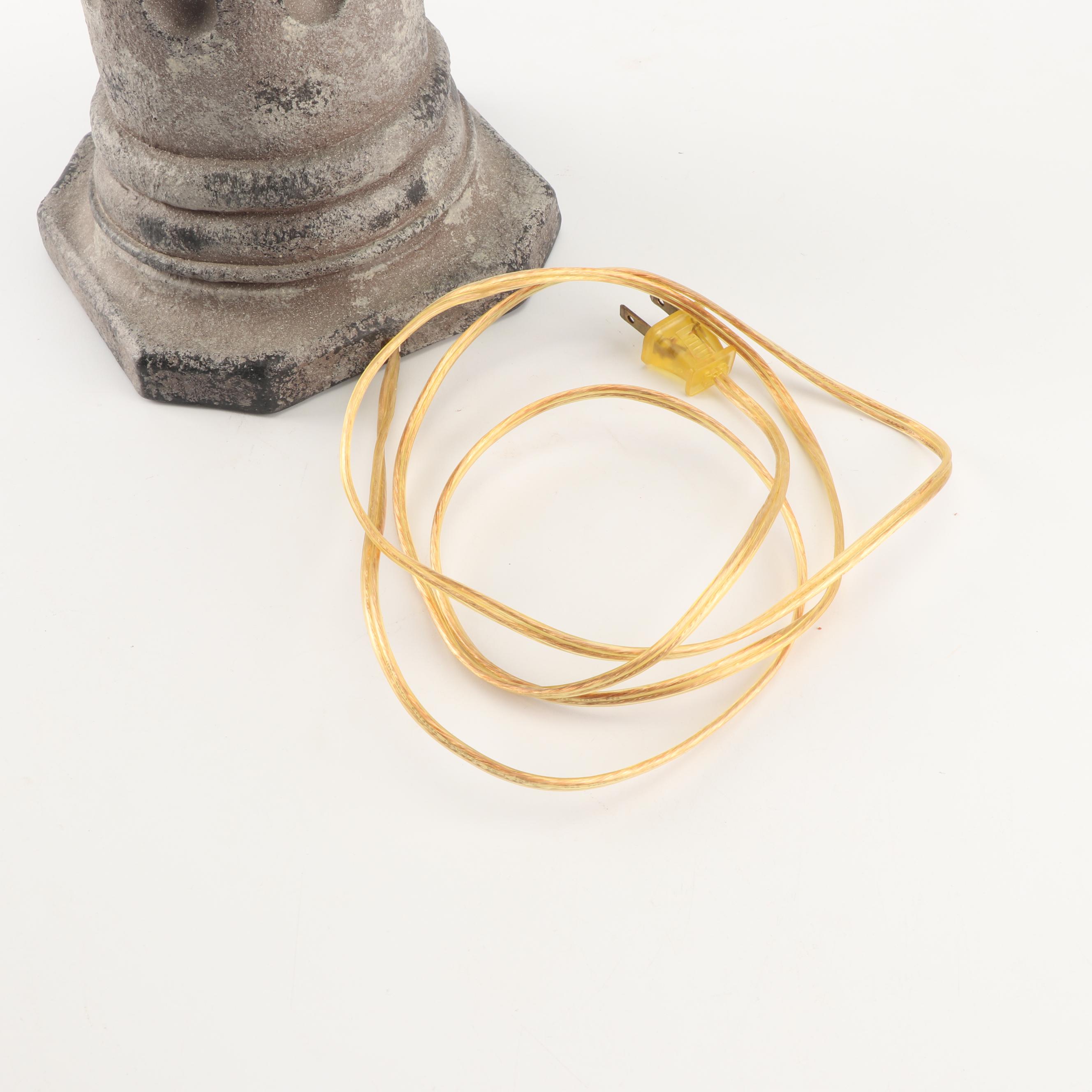 Classical Style Lion Head Column Table Lamp