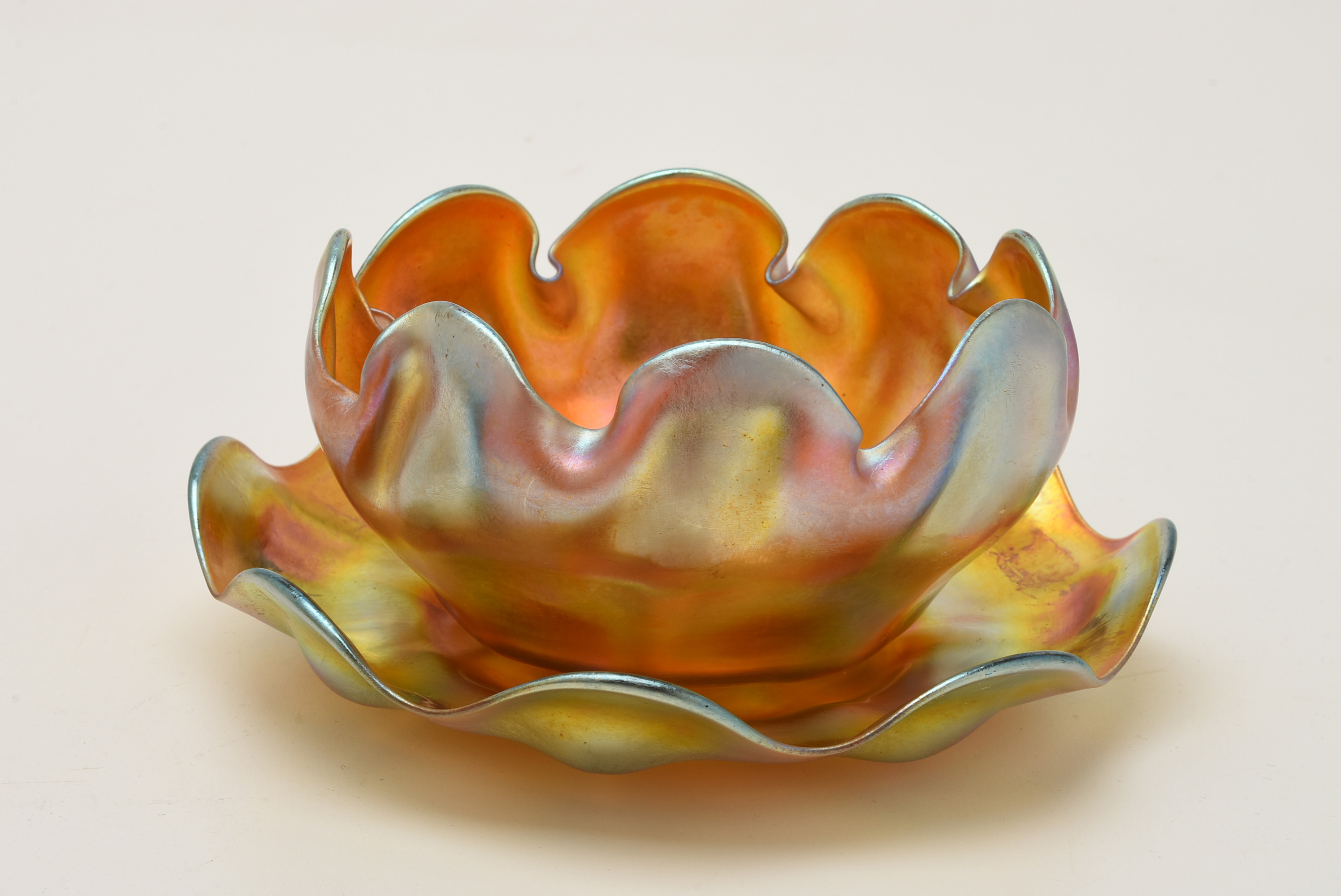 Two Tiffany Studios Favrile Glass Finger Bowls and Underplates