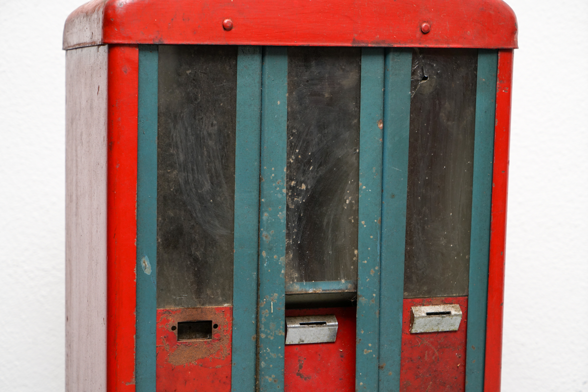 Andrews Mfg. Co. Three Some One Cent Vending Machines, circa 1930s