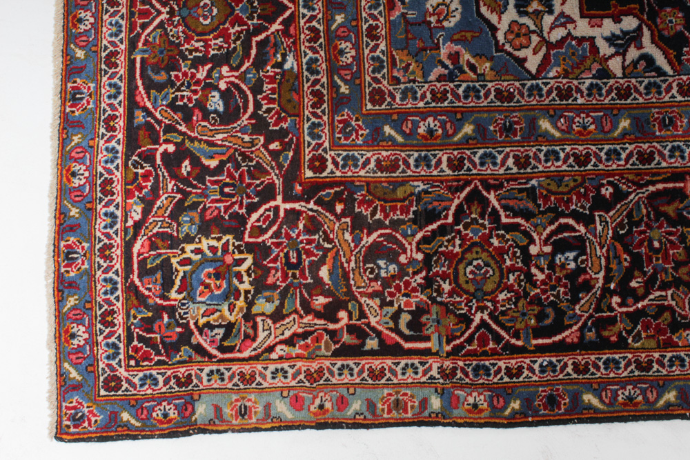 Hand-Knotted Persian Kashan Room Size Rug