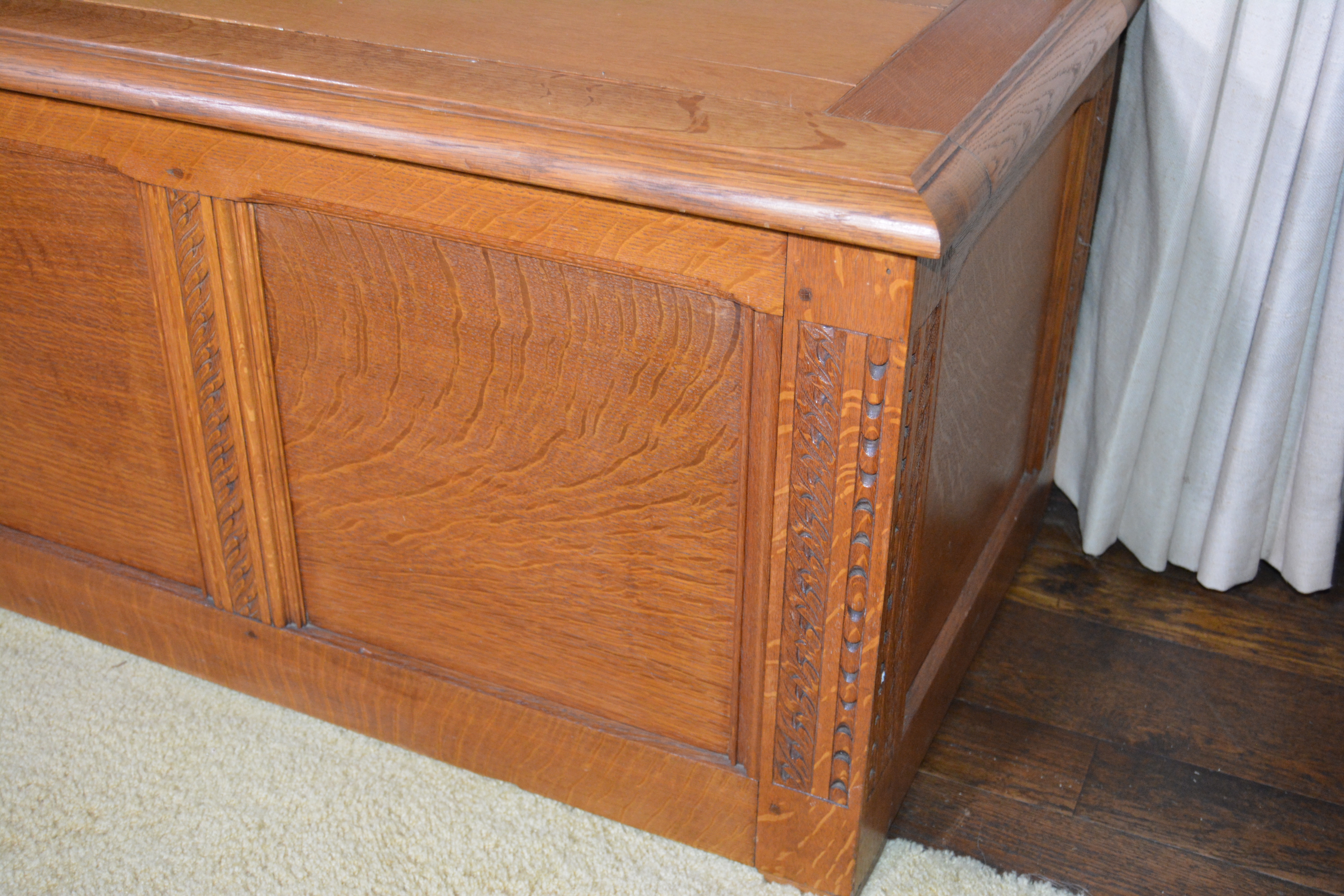 Quartersawn Oak Blanket Chest, 20th Century