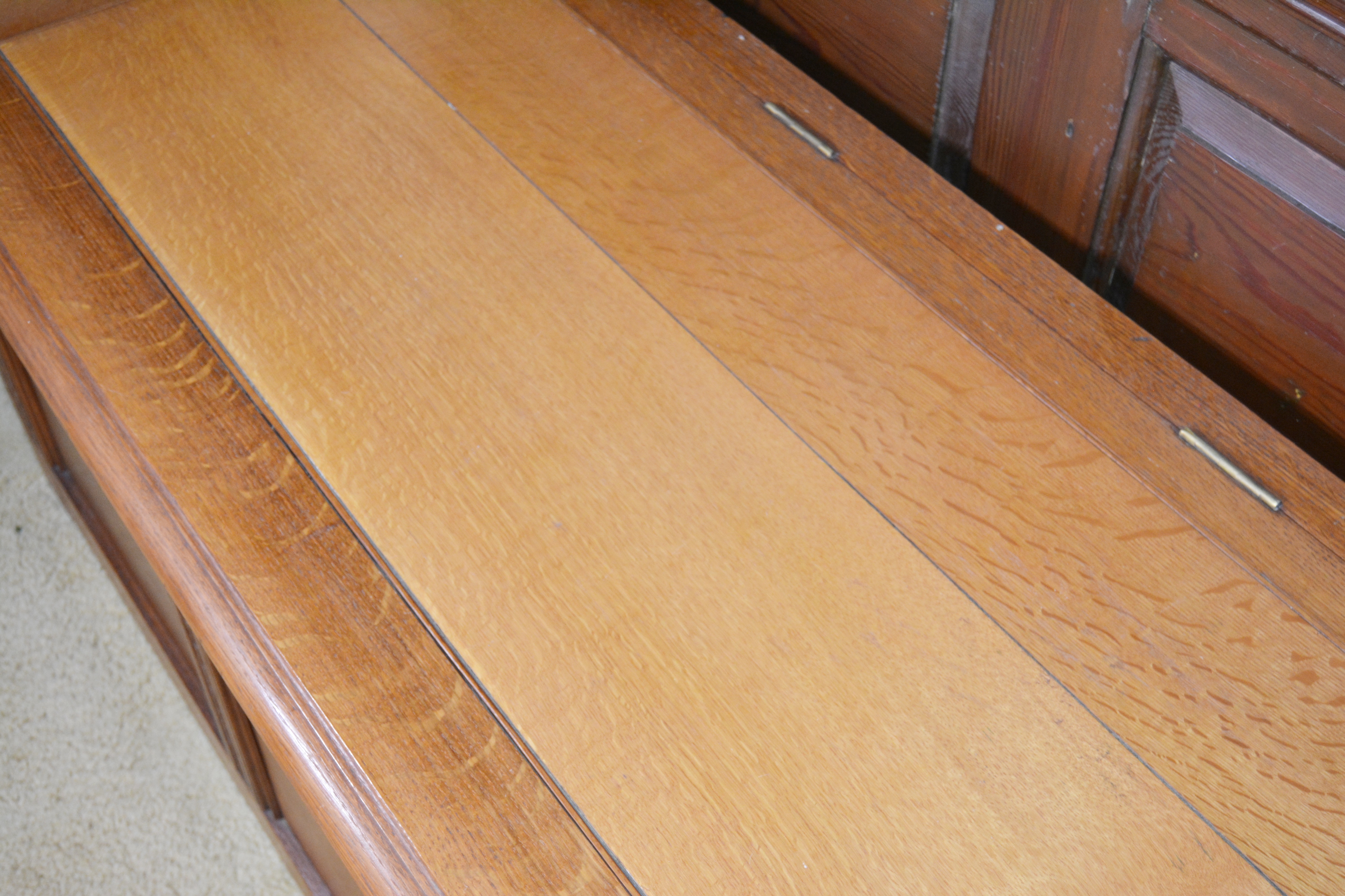 Quartersawn Oak Blanket Chest, 20th Century