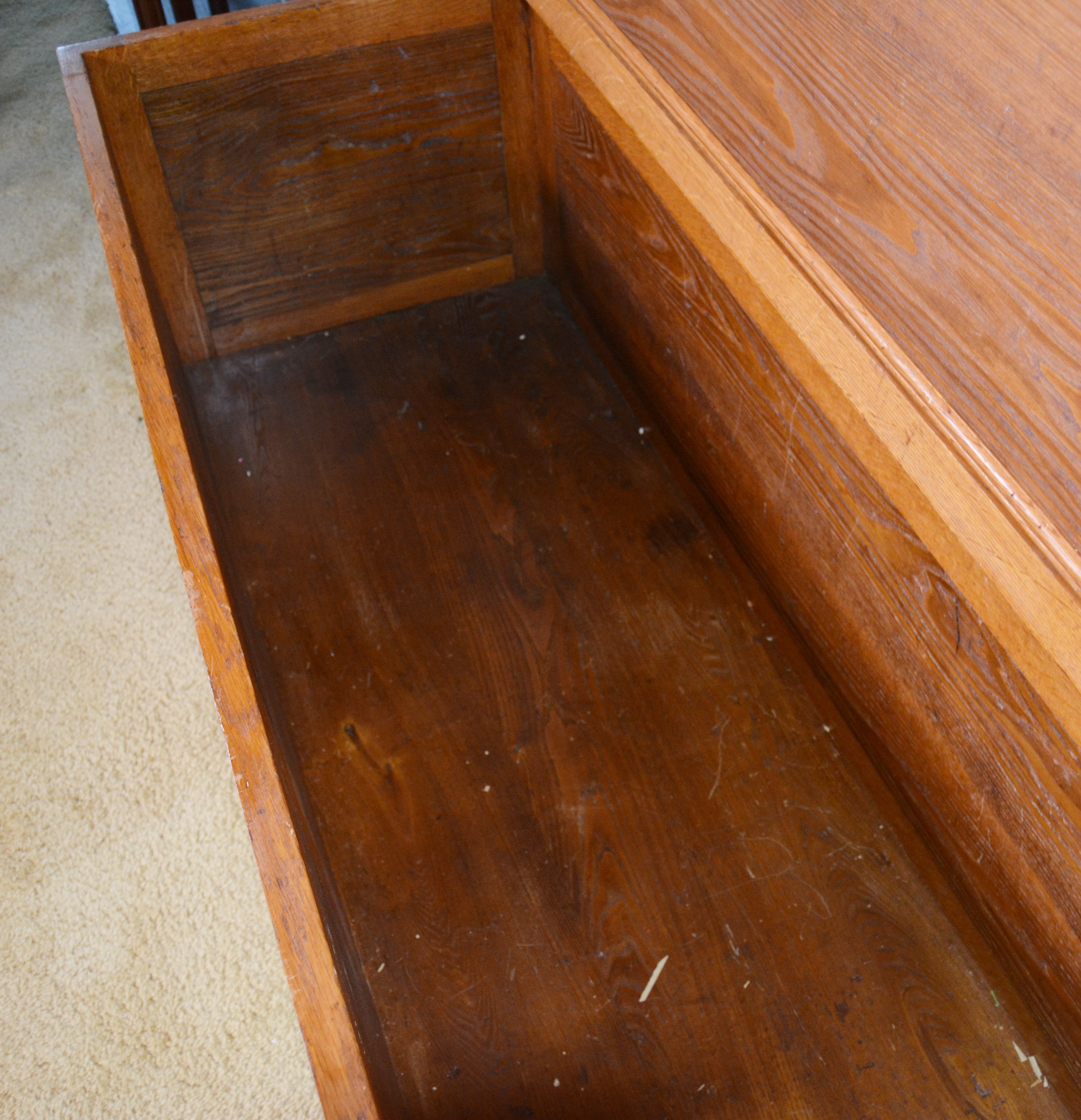 Quartersawn Oak Blanket Chest, 20th Century