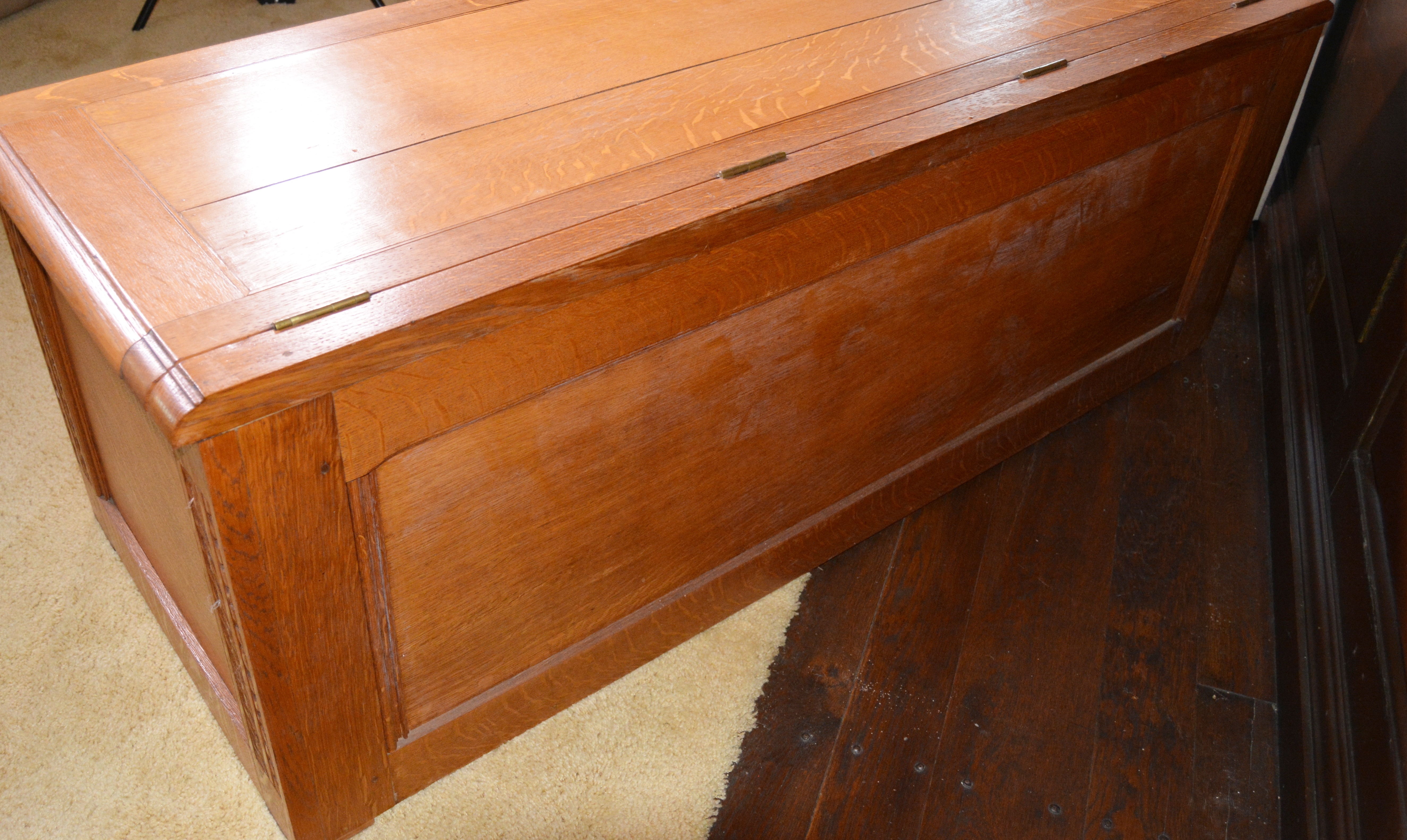Quartersawn Oak Blanket Chest, 20th Century