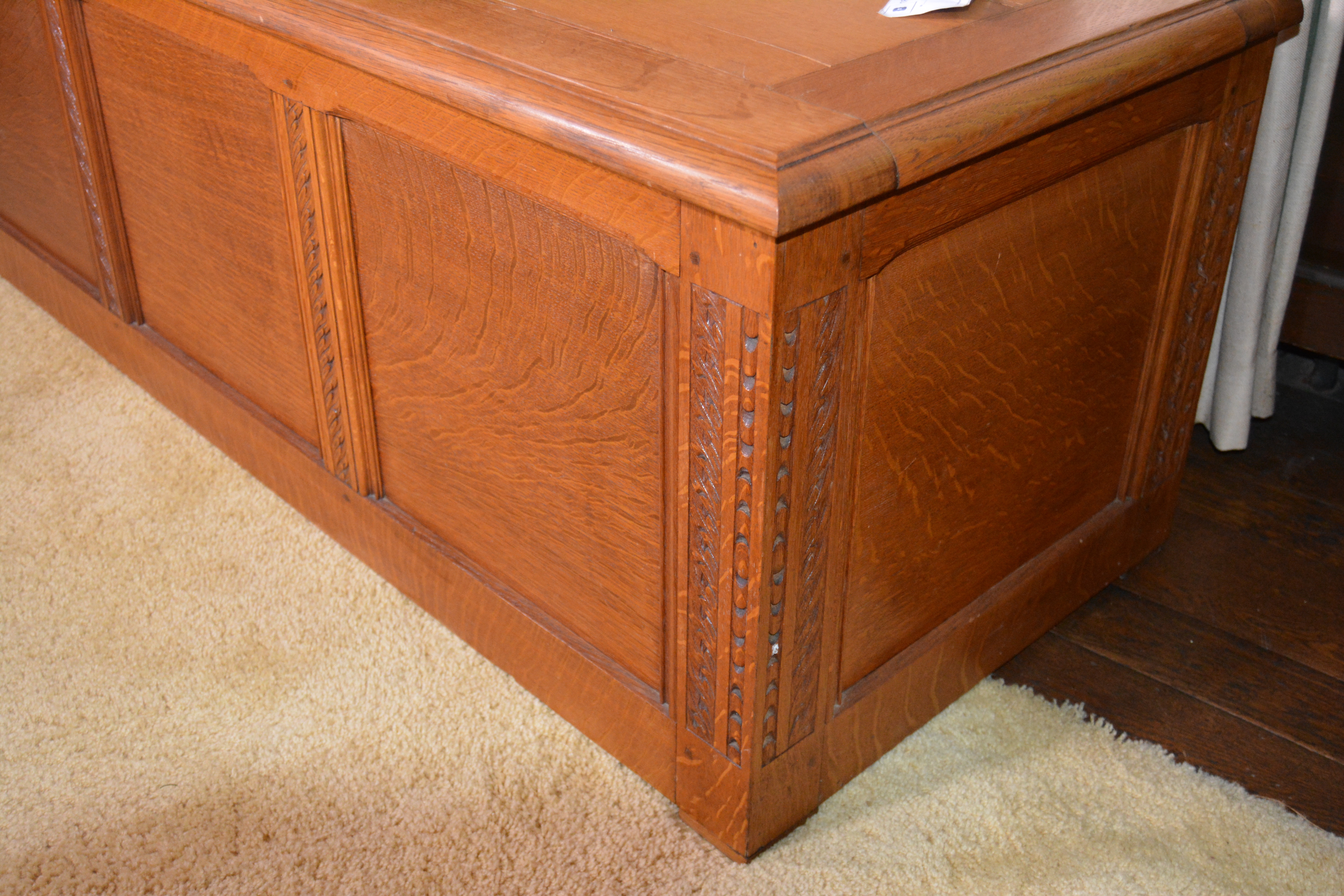 Quartersawn Oak Blanket Chest, 20th Century